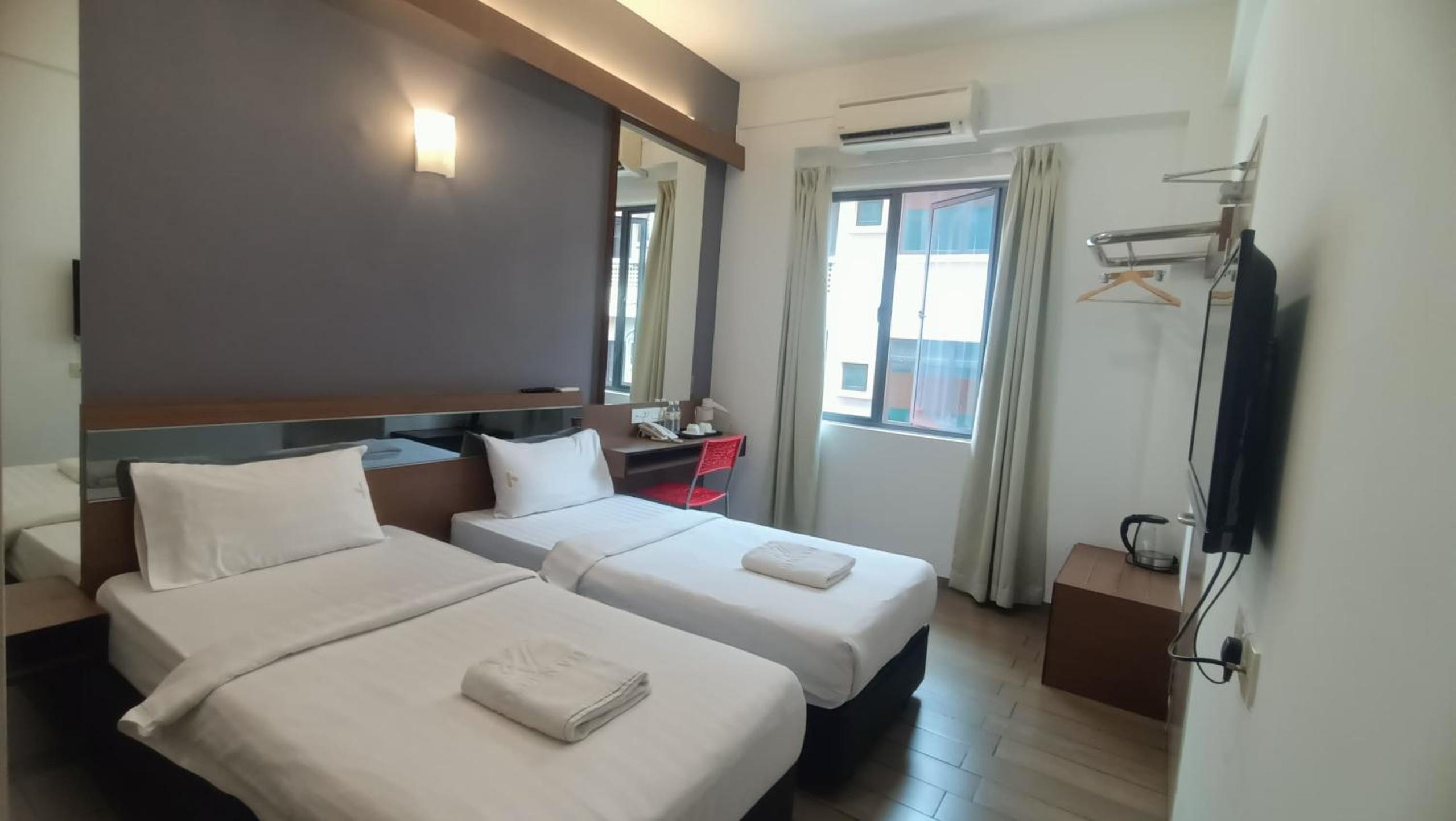 Superior Twin Room photo 2