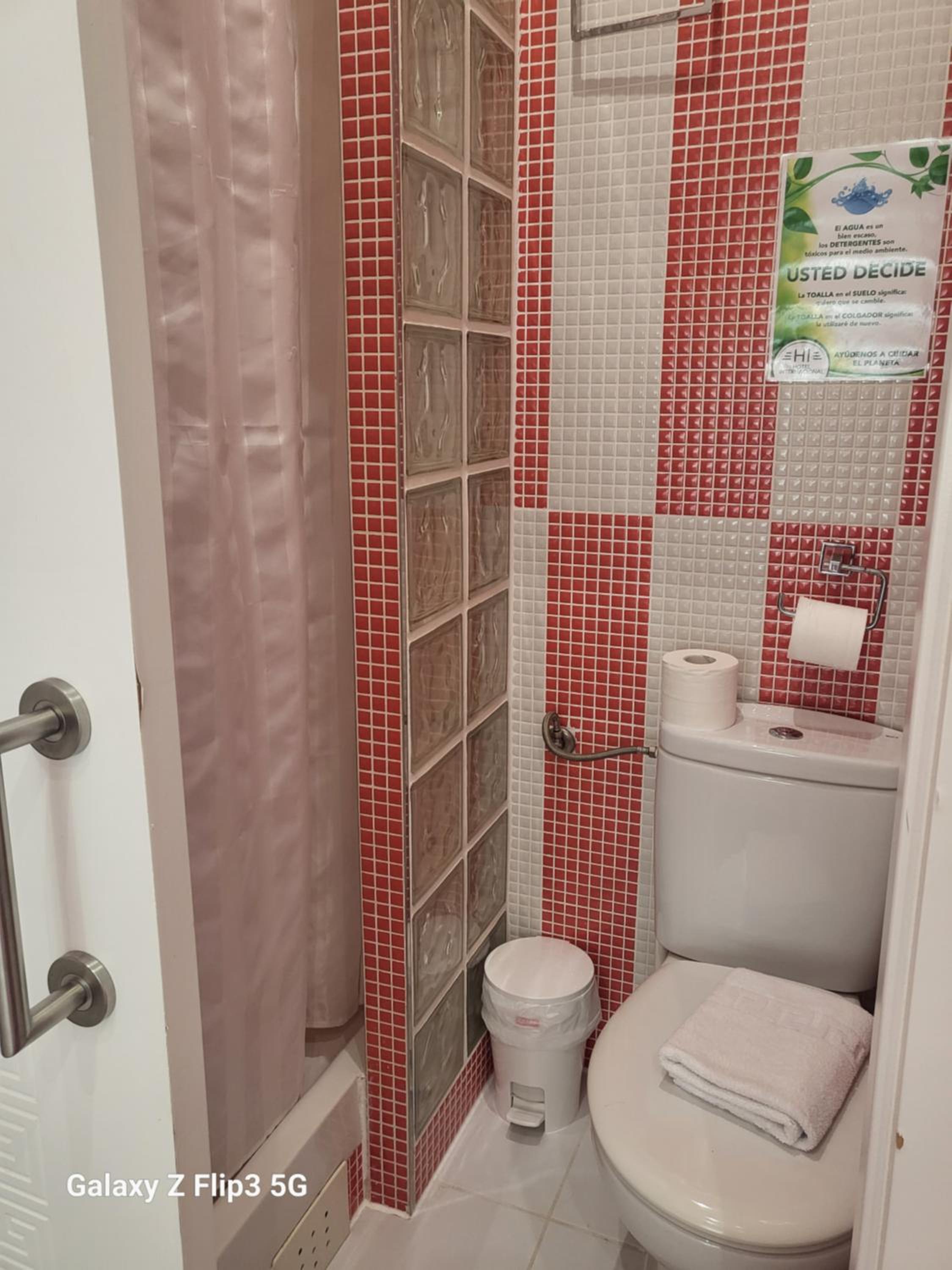 Small Double Room - Photo 6