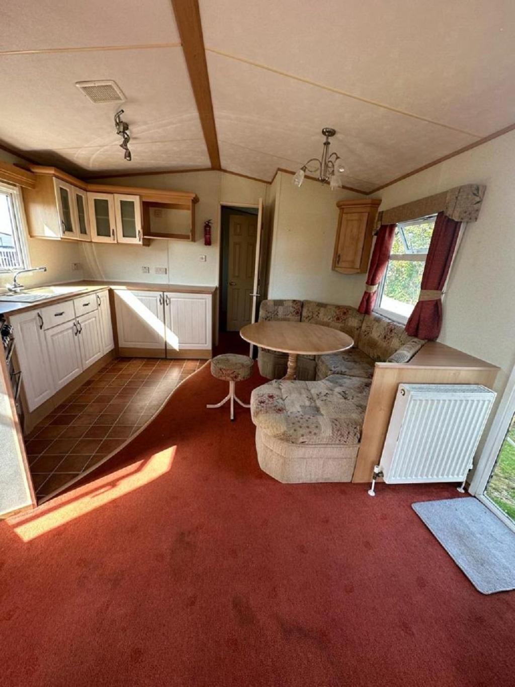 Mobile Home photo 3