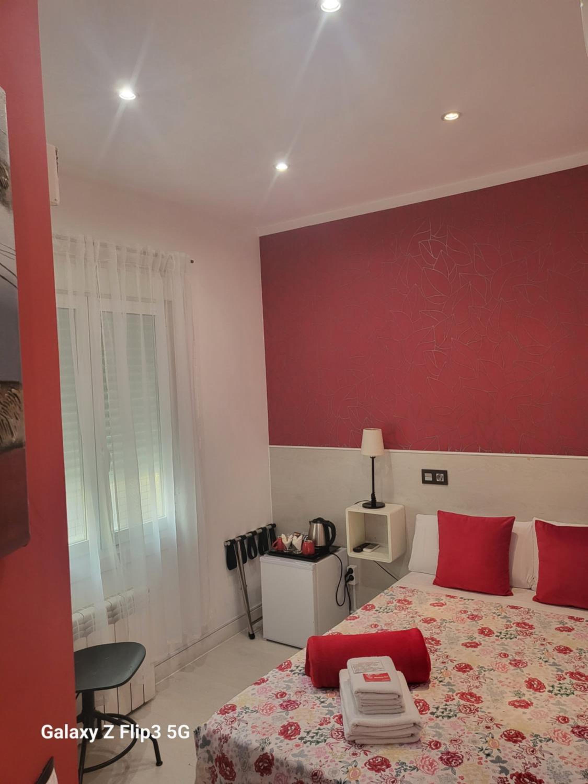 Small Double Room - Photo 31