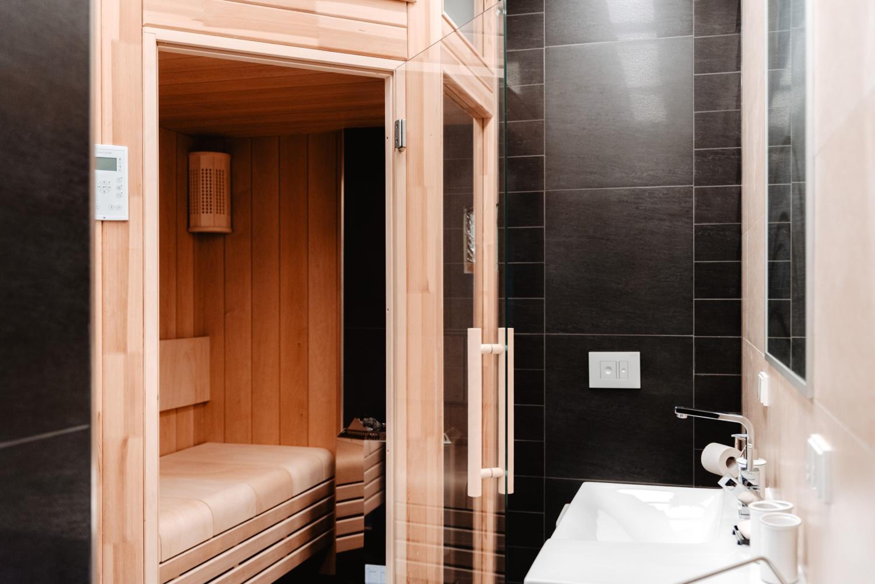 Apartment with Sauna photo 3