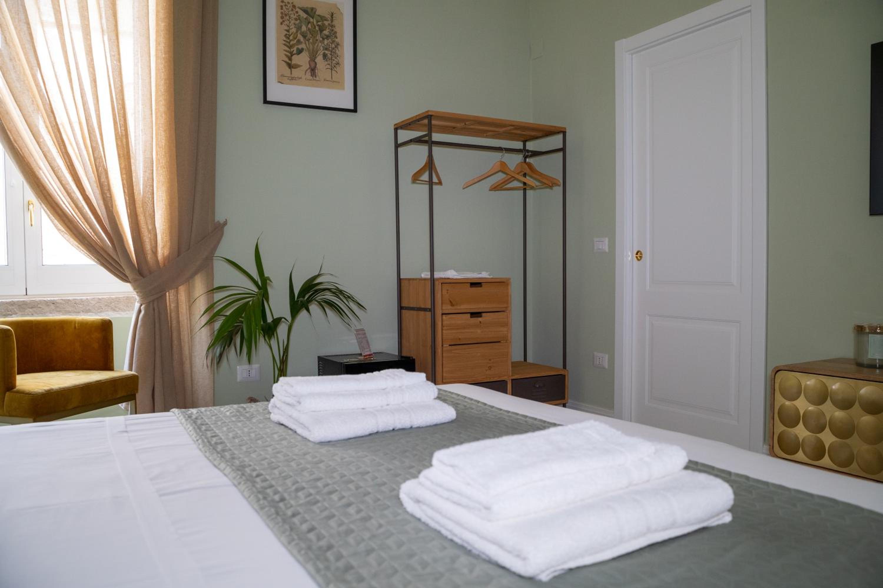 Deluxe Queen Room photo 2