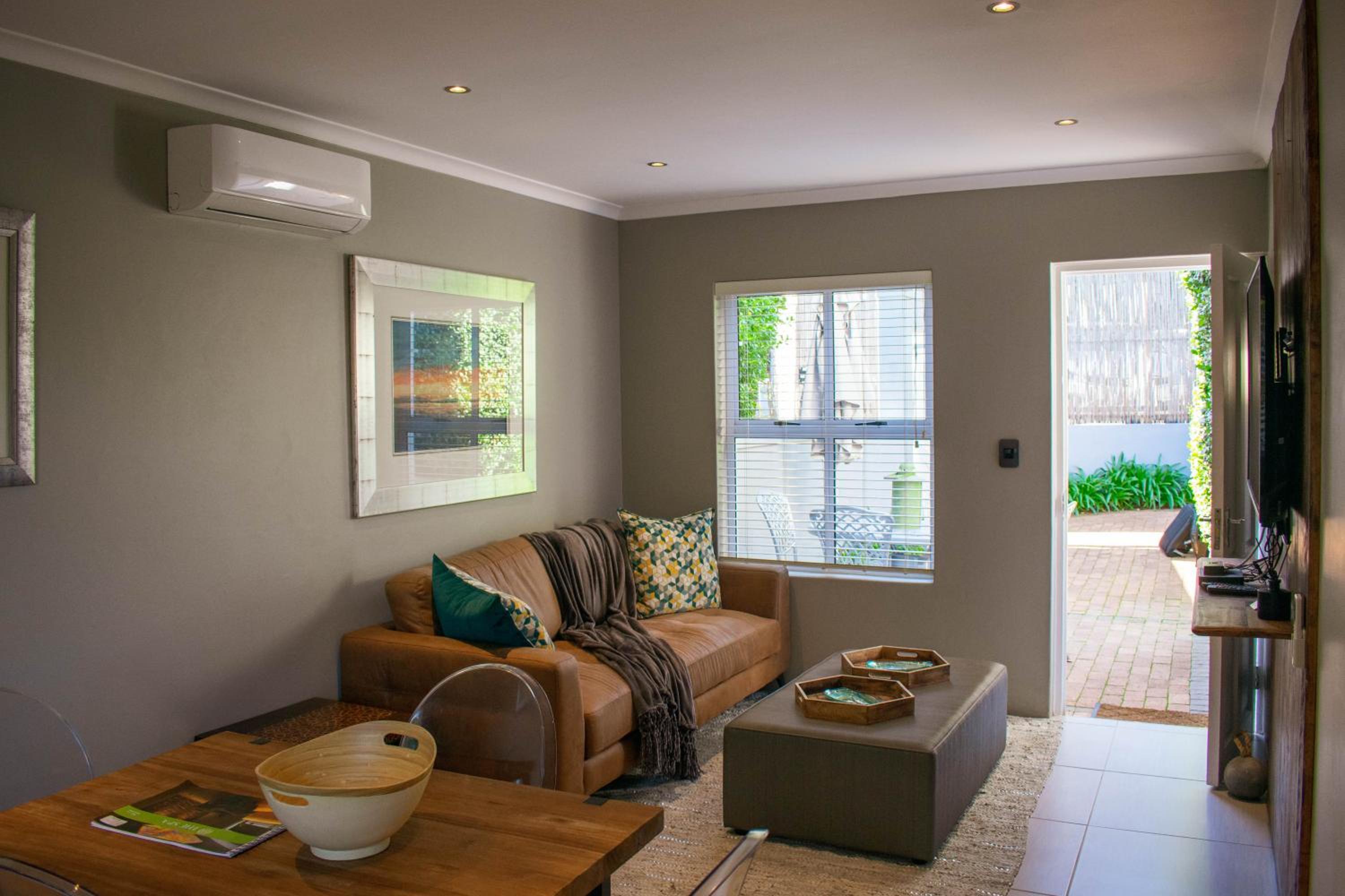 Deluxe Cottage Garden Suite photo 1