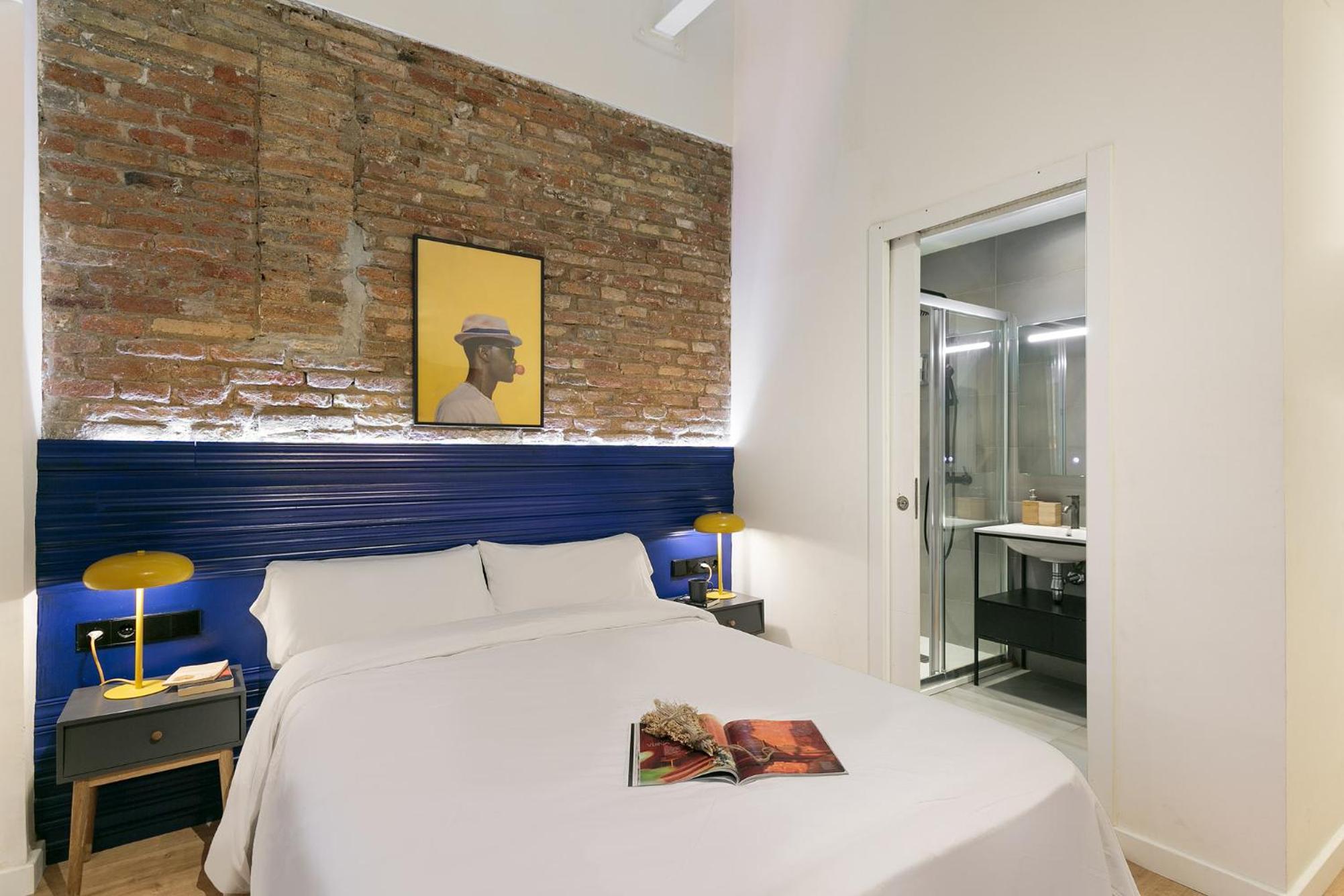 Double Room - Photo 6