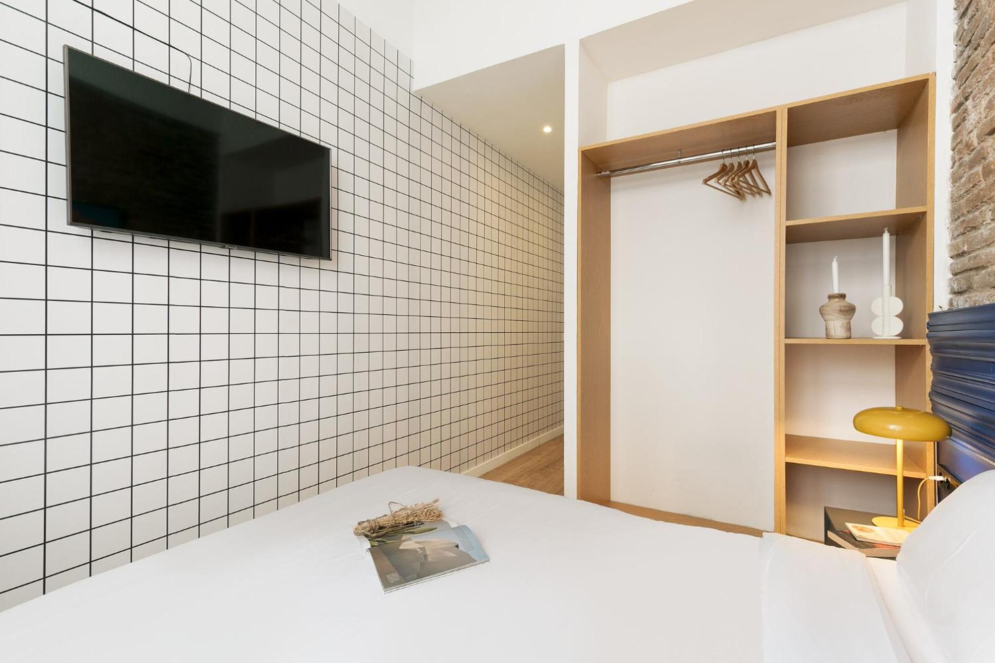 Double Room with Patio - Photo 3