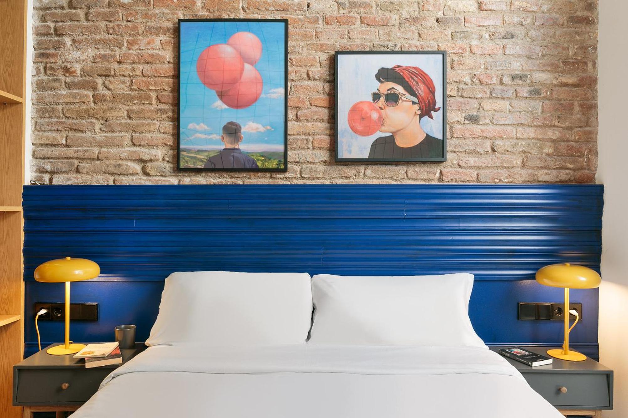 Double Room with Patio - Photo 7