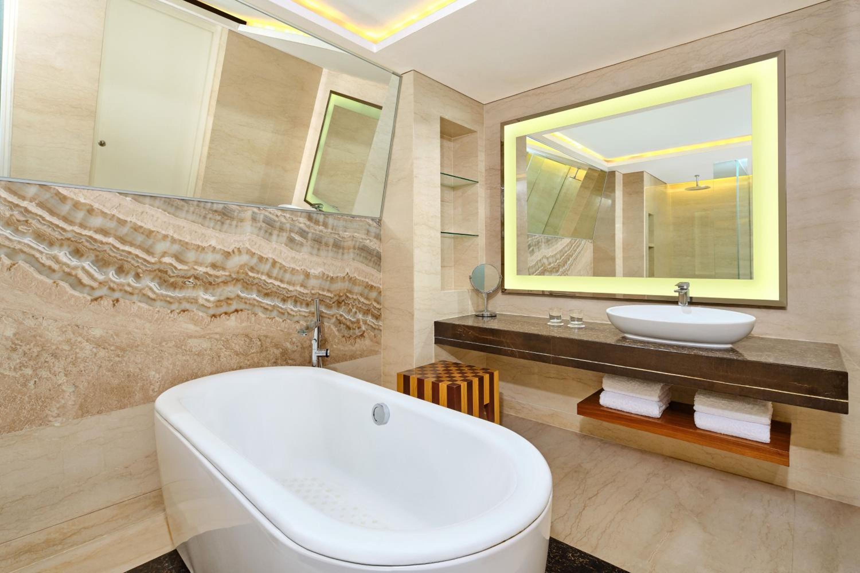 Classic Room Twin Bed, Free Resort Activities, Kids Club Access & 2 Minutes Walk To Jimbaran Beach photo 2