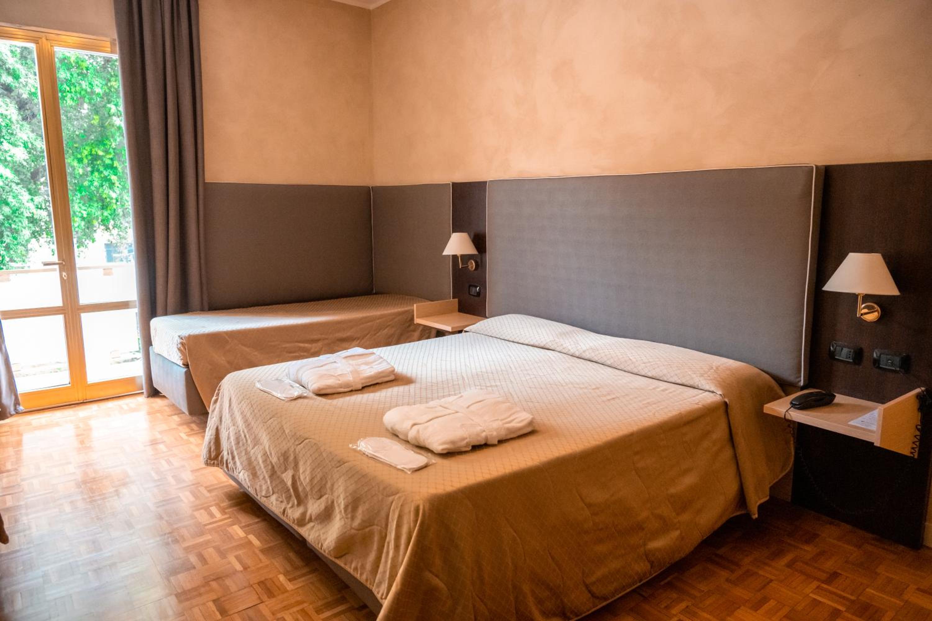 Superior Triple Room photo 1