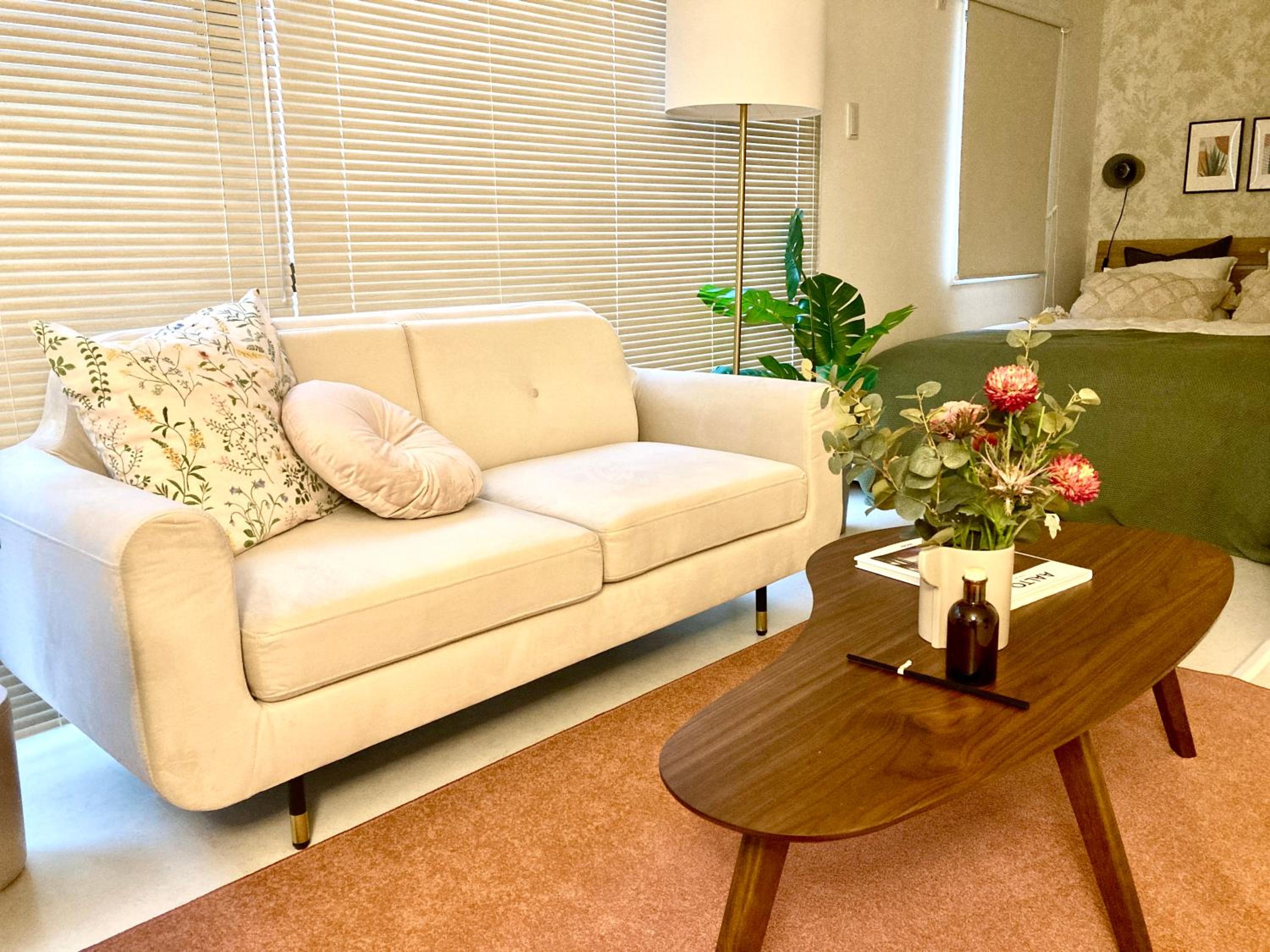 One-Bedroom Apartment photo 1
