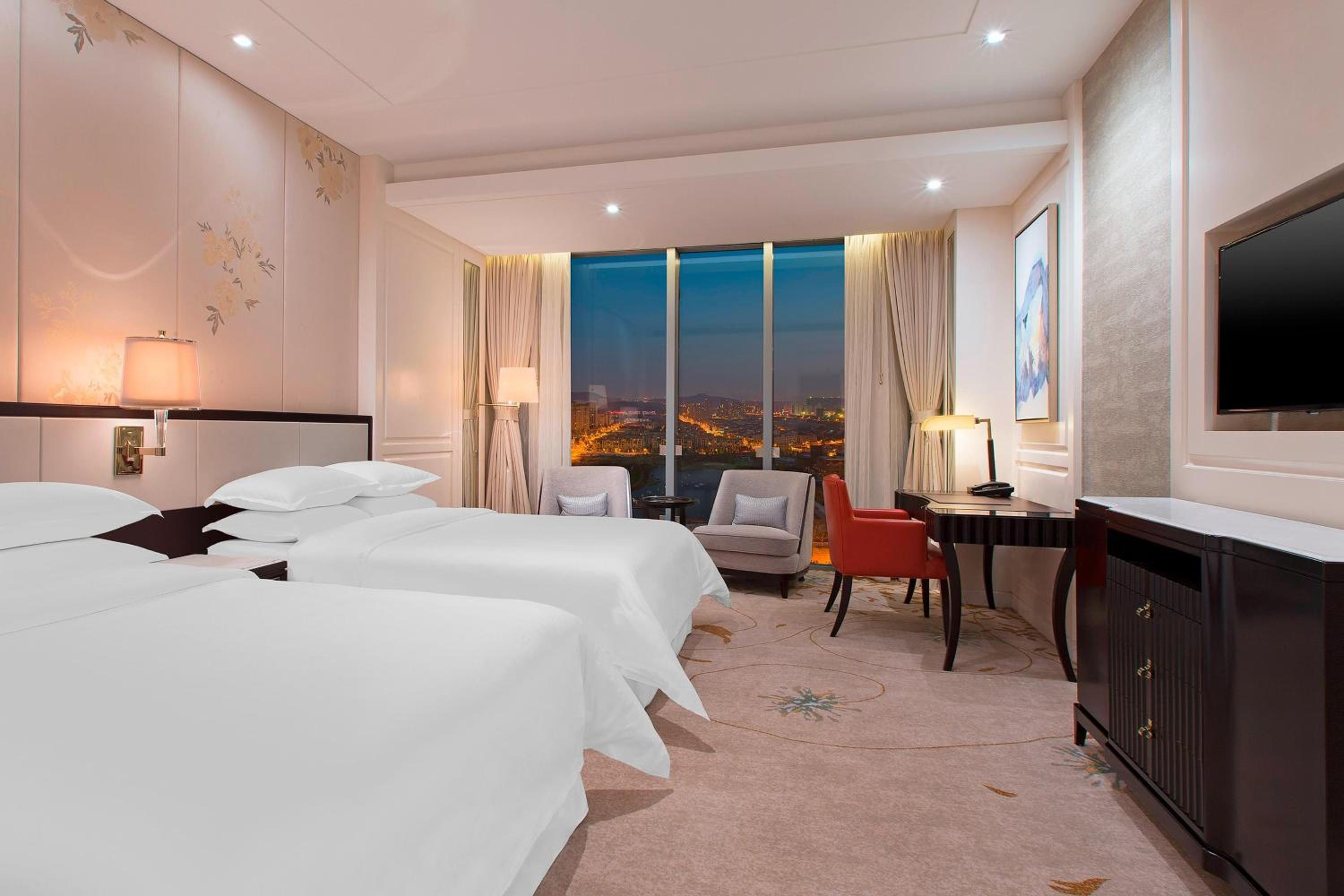 Twin Room with Mountain View photo 1