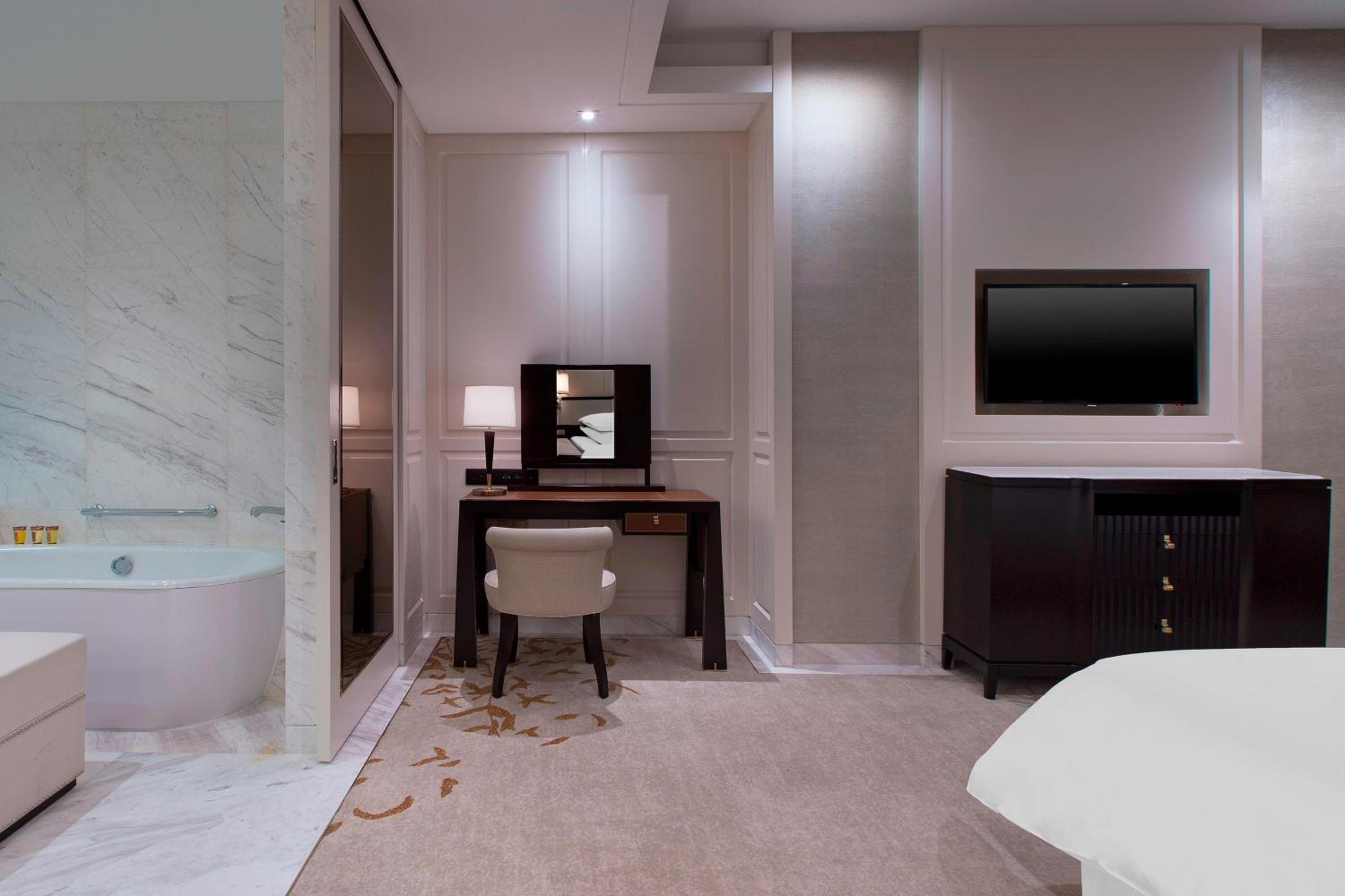 Club lounge access, Suite, 1 King photo 1