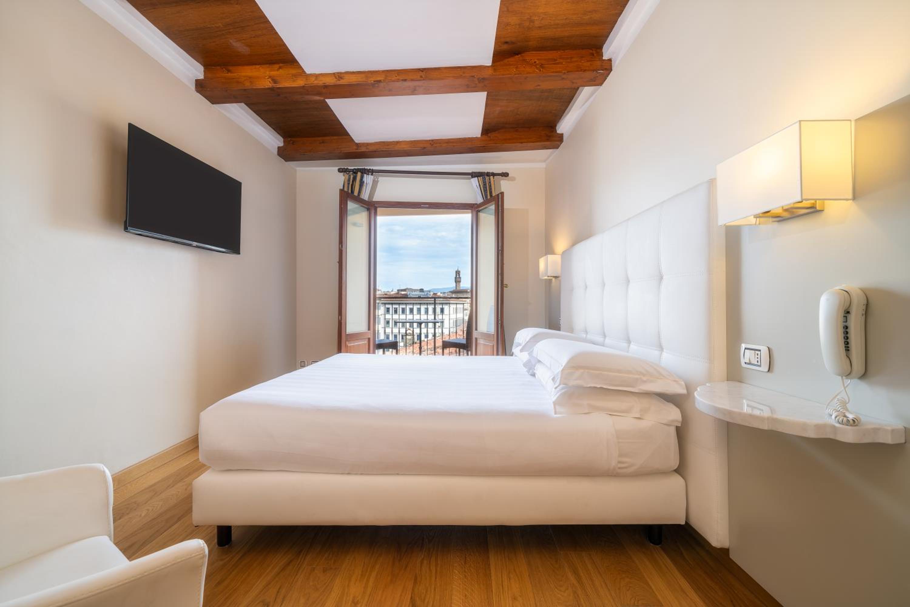 Double or Twin Room with Garden View photo 3