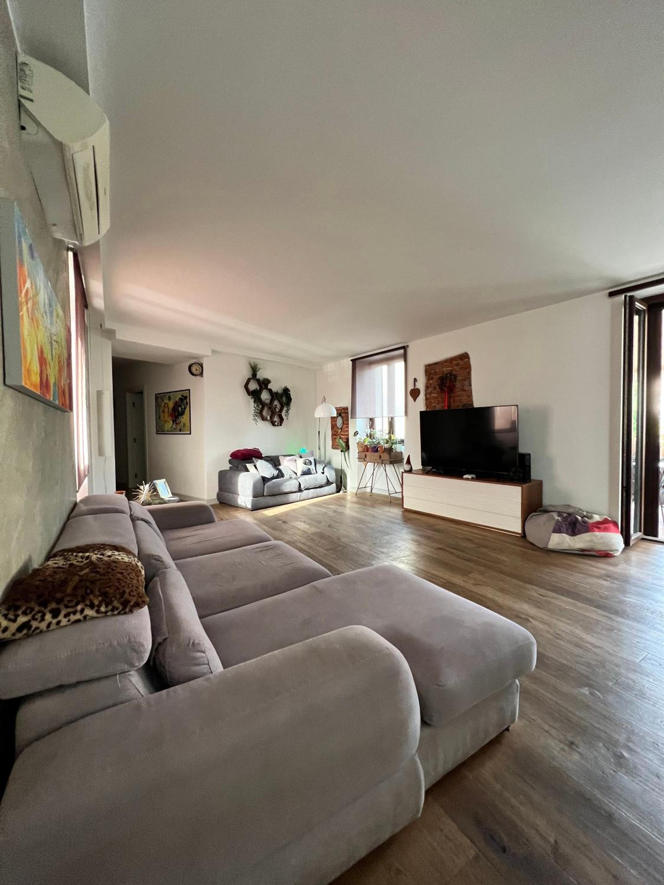 Apartment with Terrace - Photo 1