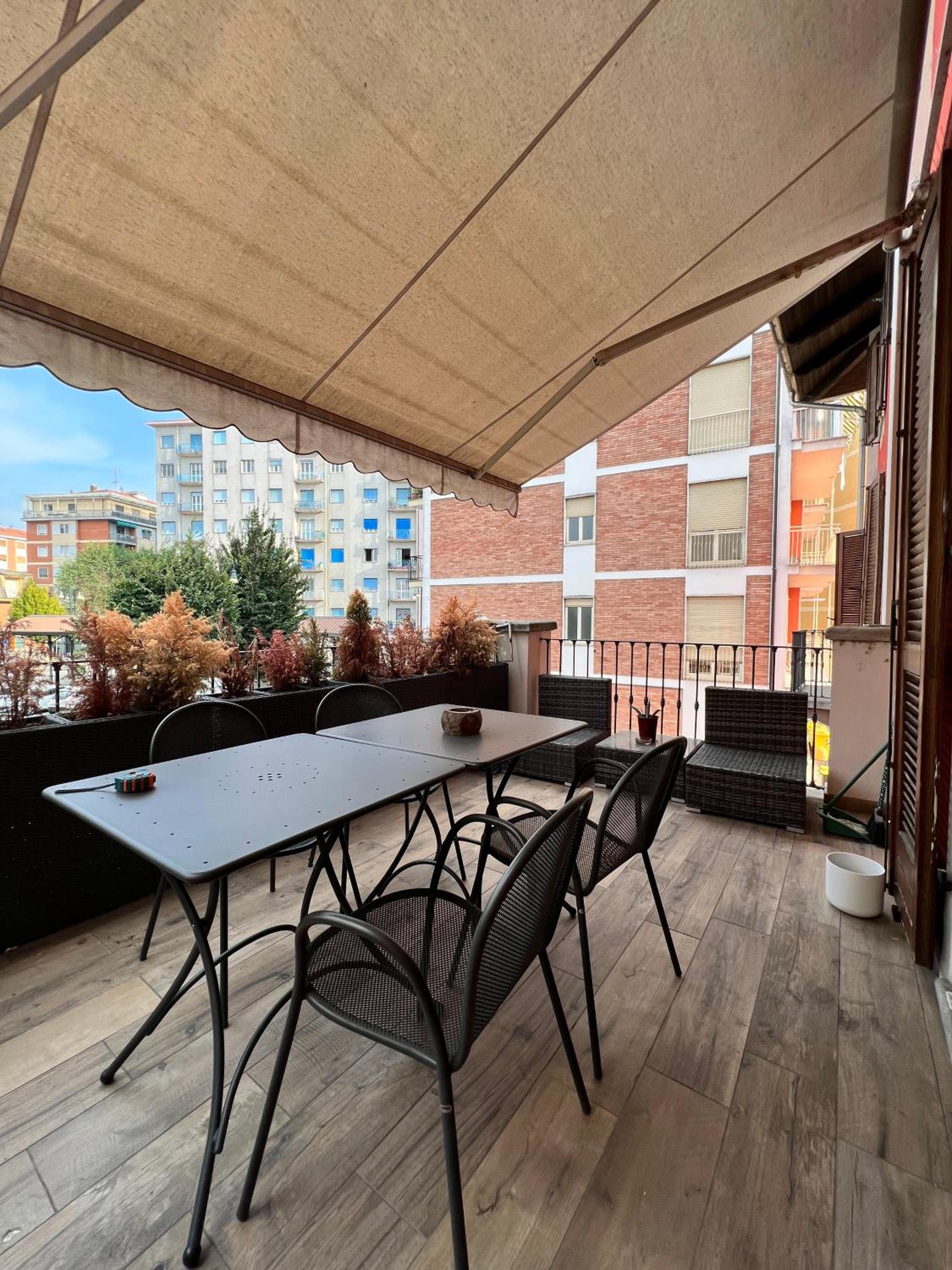 Apartment with Terrace - Photo 3