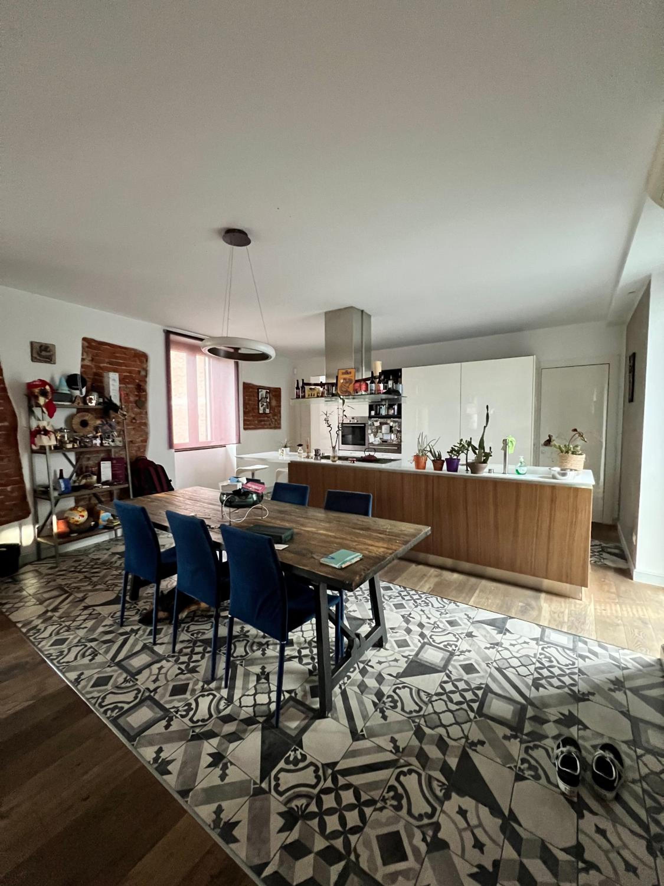 Apartment with Terrace - Photo 4
