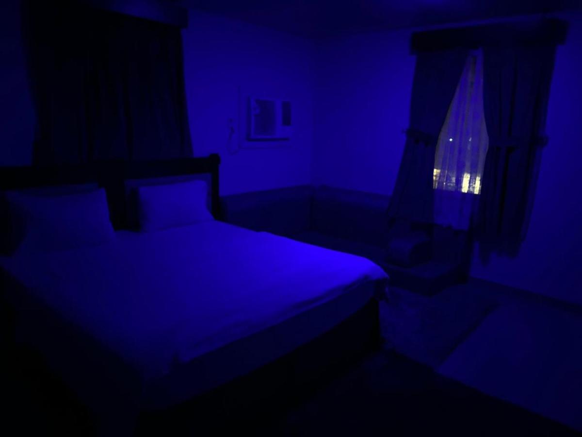 Single Room with Private Bathroom photo 1