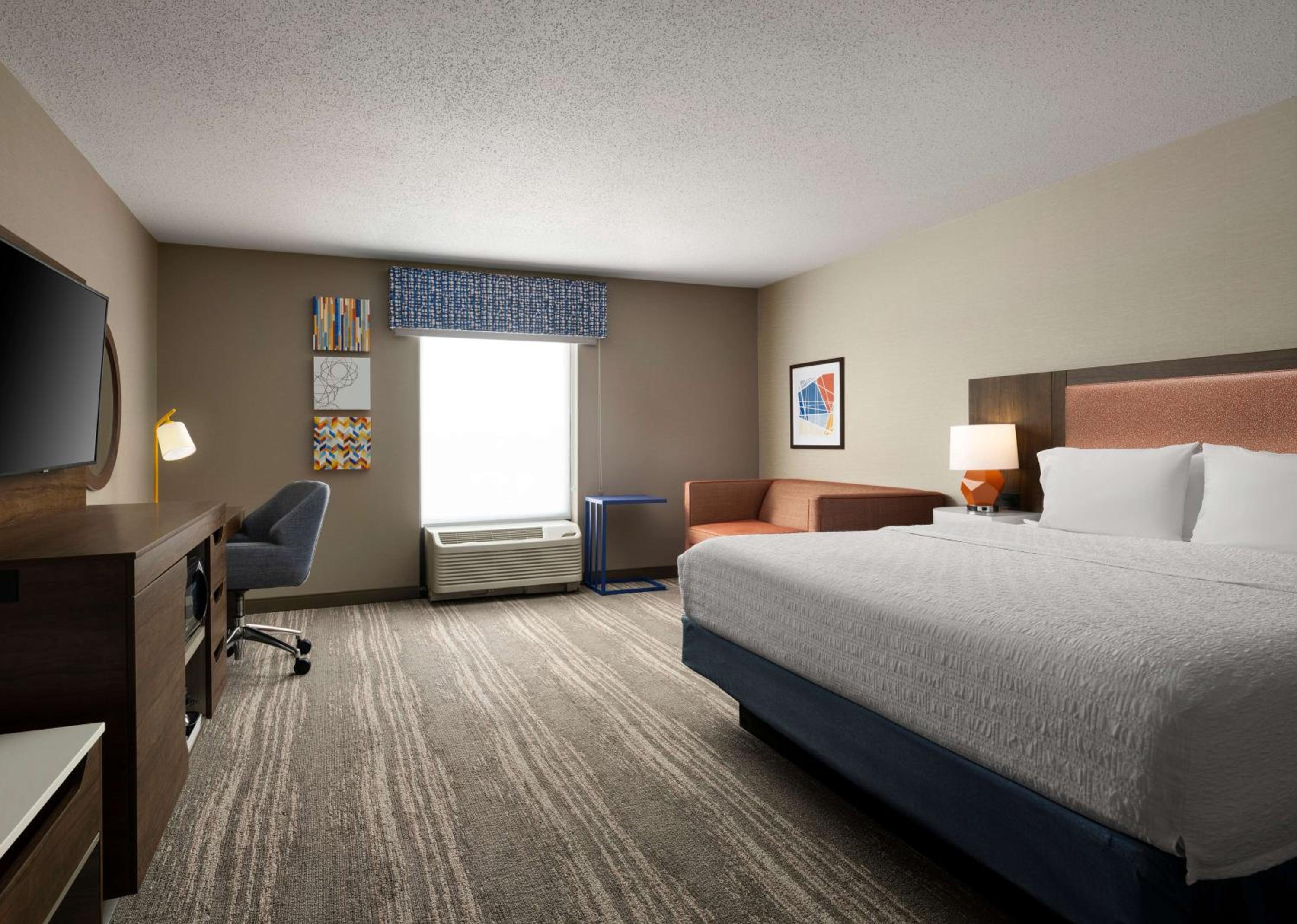 King Room with Sofa Bed - Non-Smoking - Photo 1