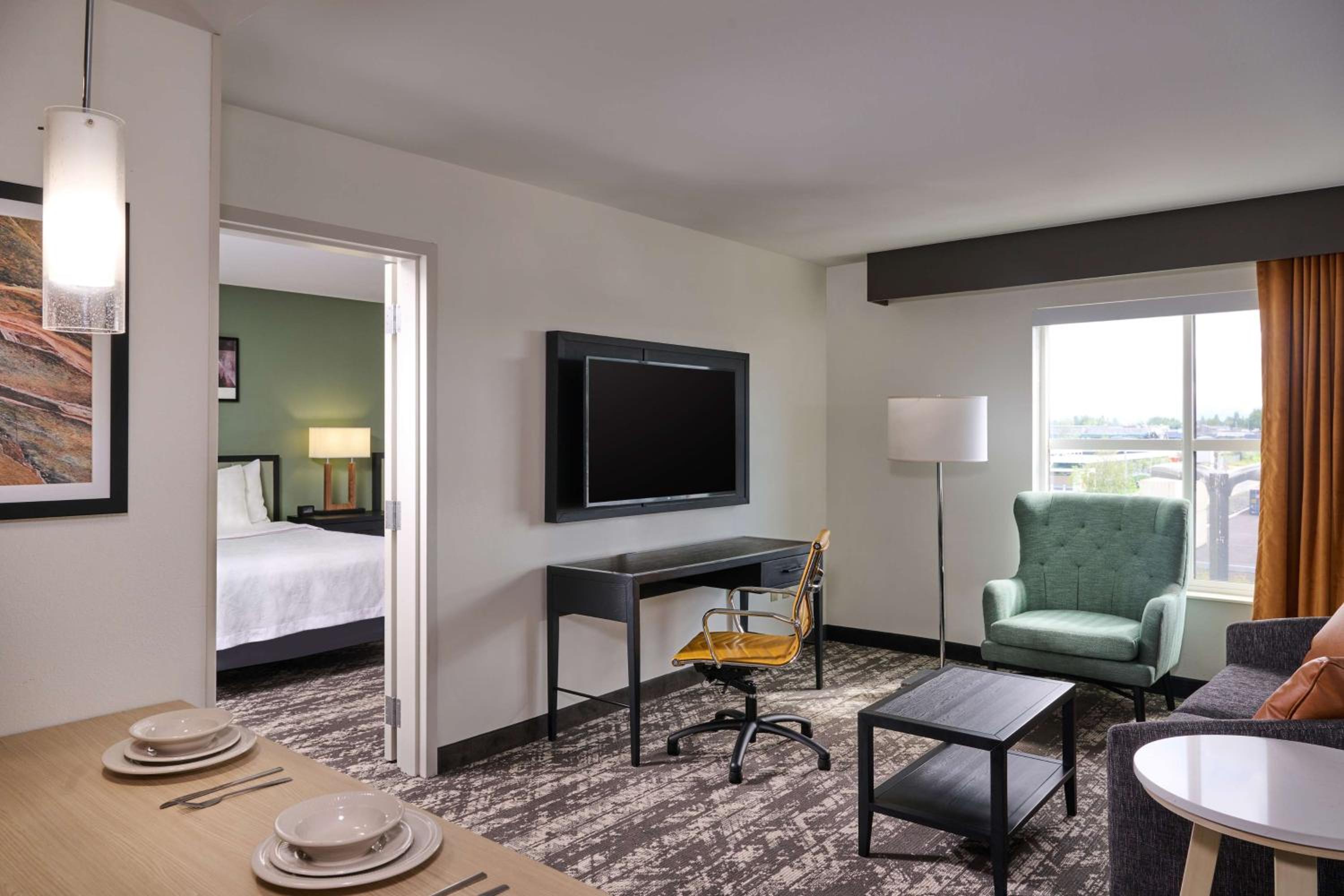 One-Bedroom King Suite - Non-Smoking - Photo 1