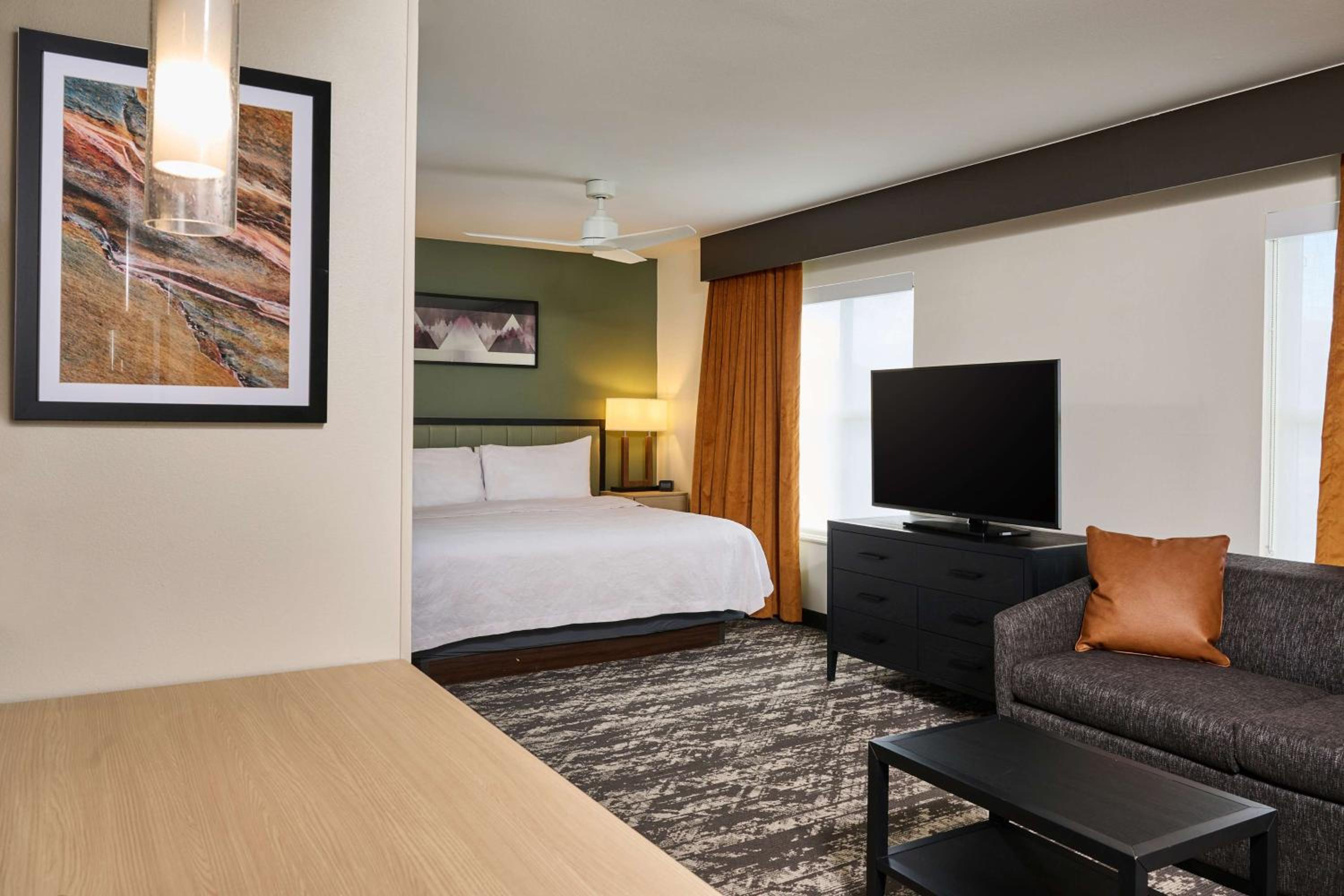 King Studio Suite - Non-Smoking - Photo 2