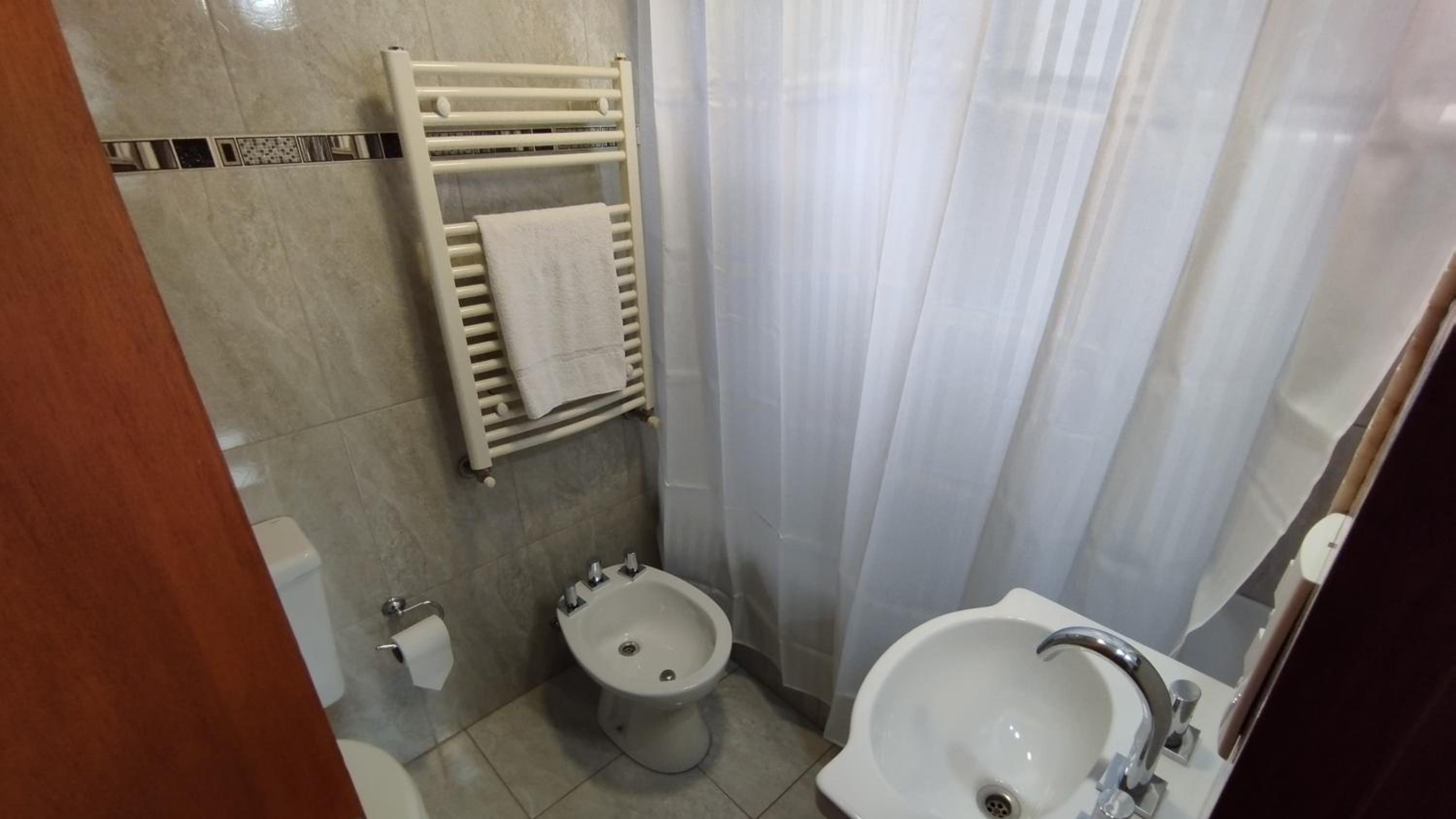 Double Room with Private Bathroom photo 2