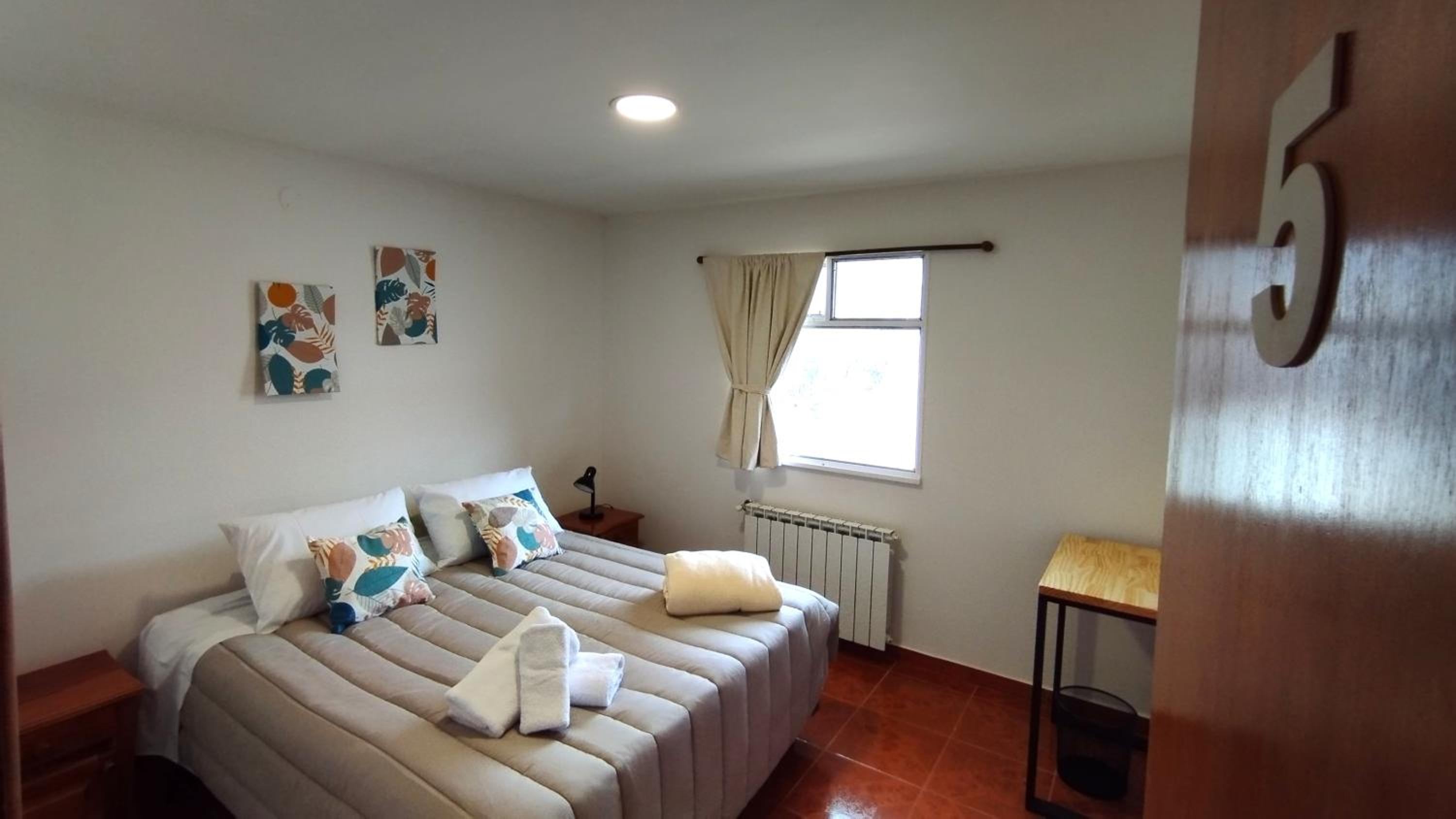 Double Room with Shared Bathroom photo 2