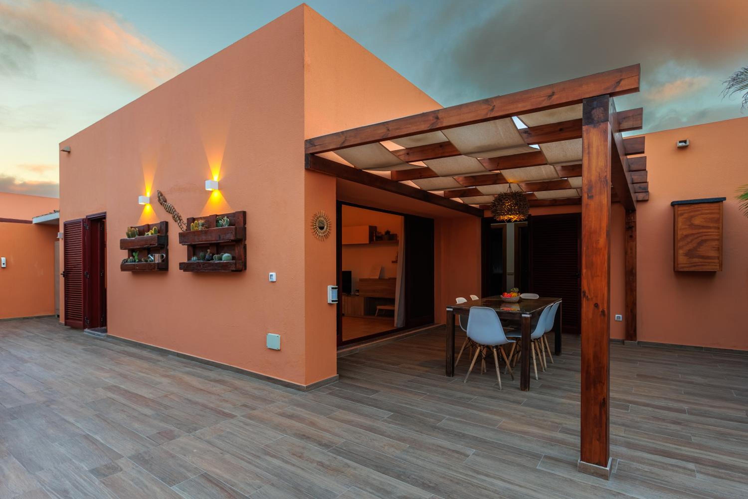 Three-Bedroom Villa photo 2