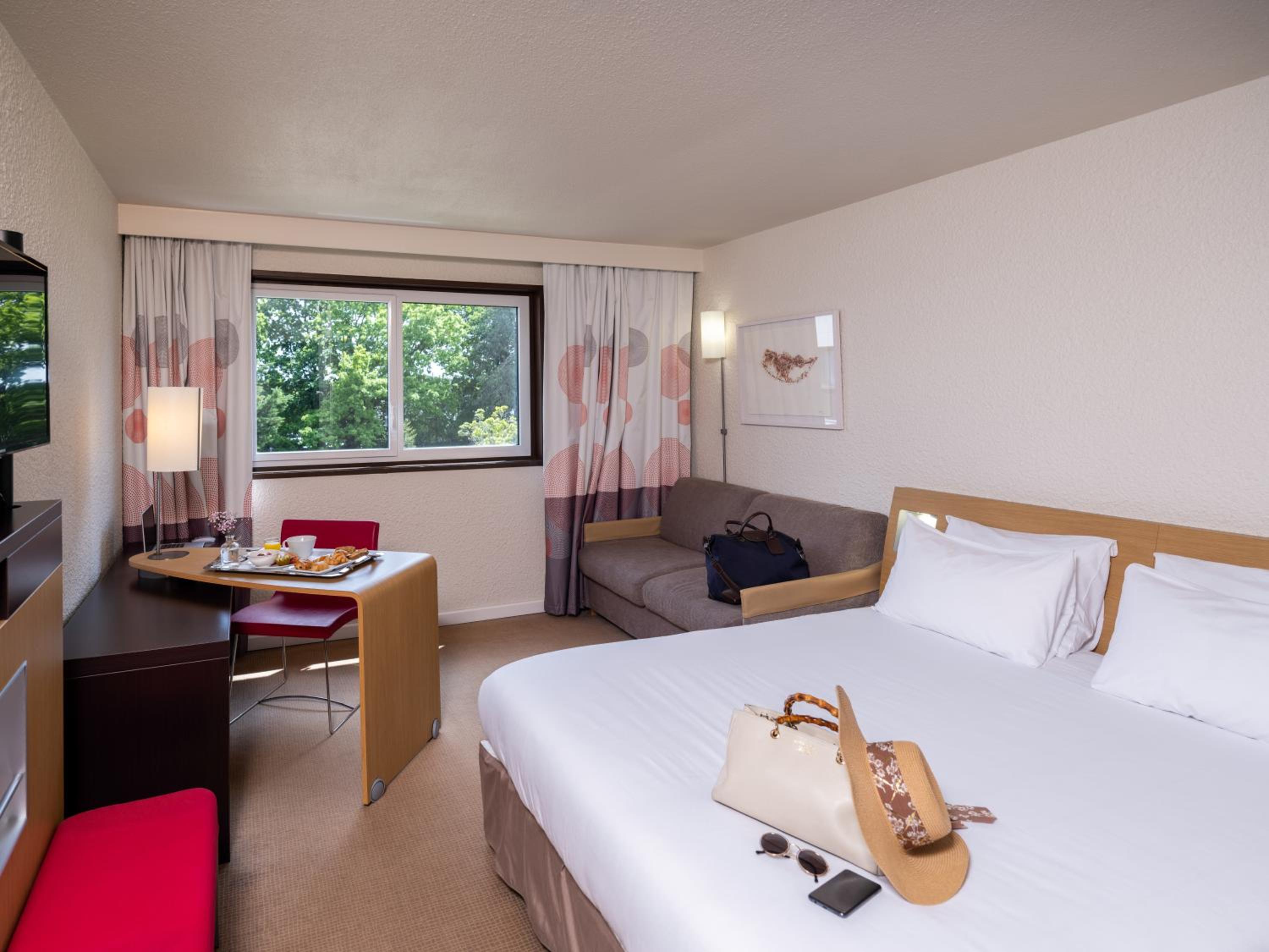 Classic Double Room with Sofa Bed - Photo 6