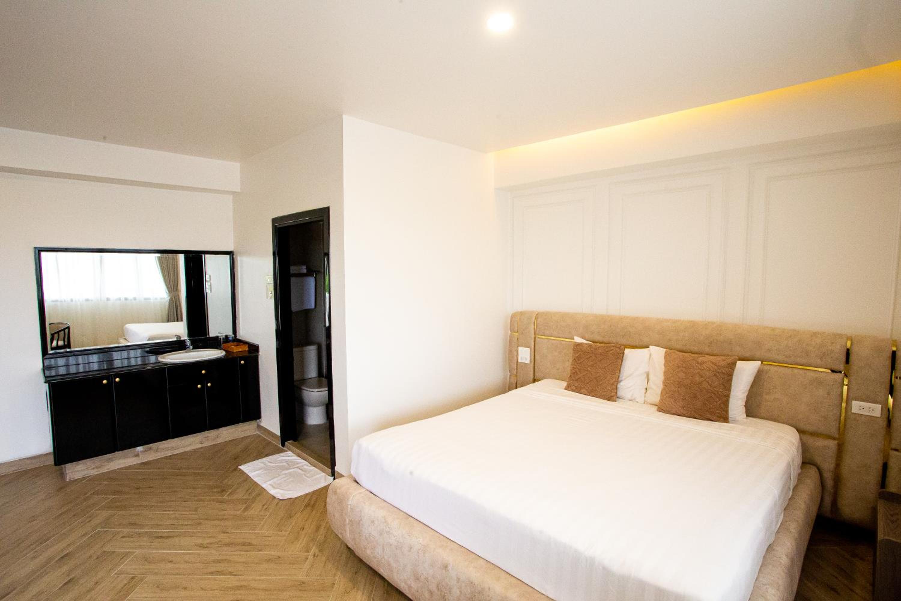 Large Double Room photo 2
