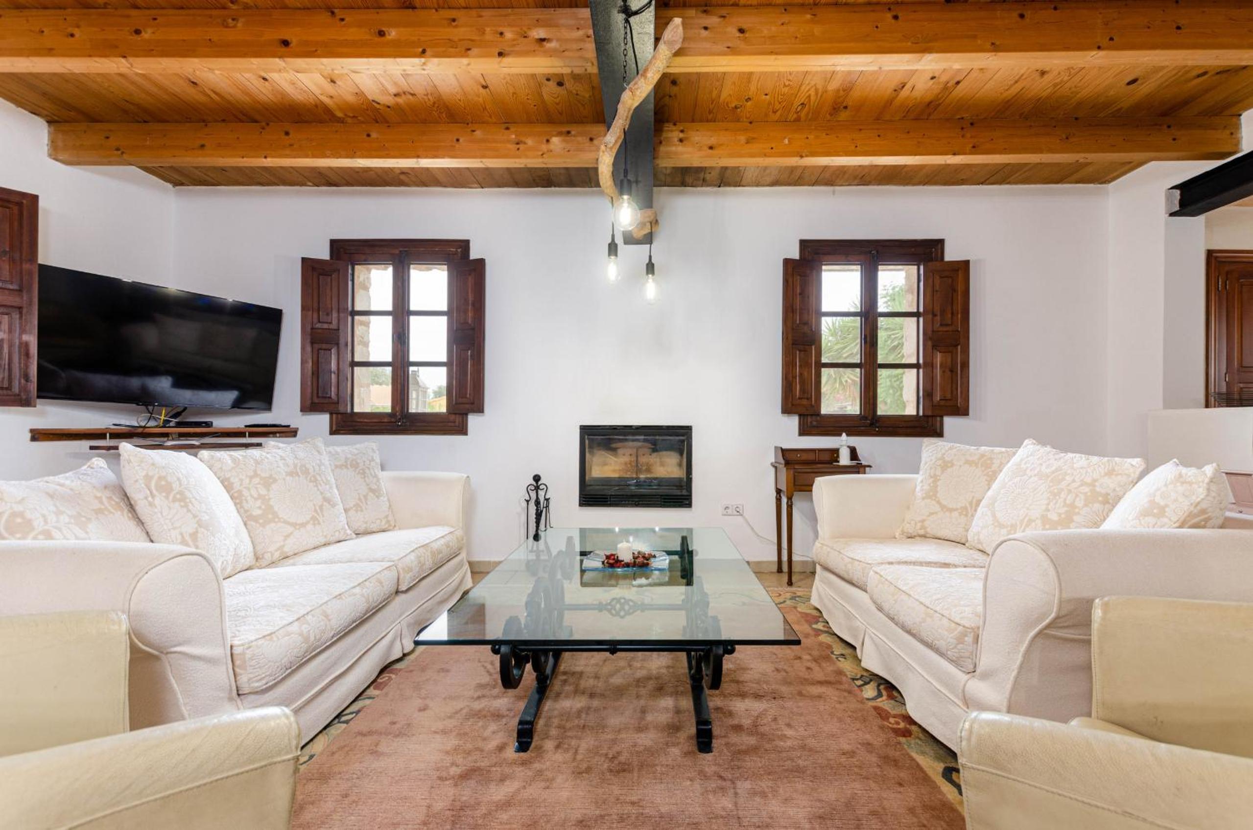 Villa photo 2