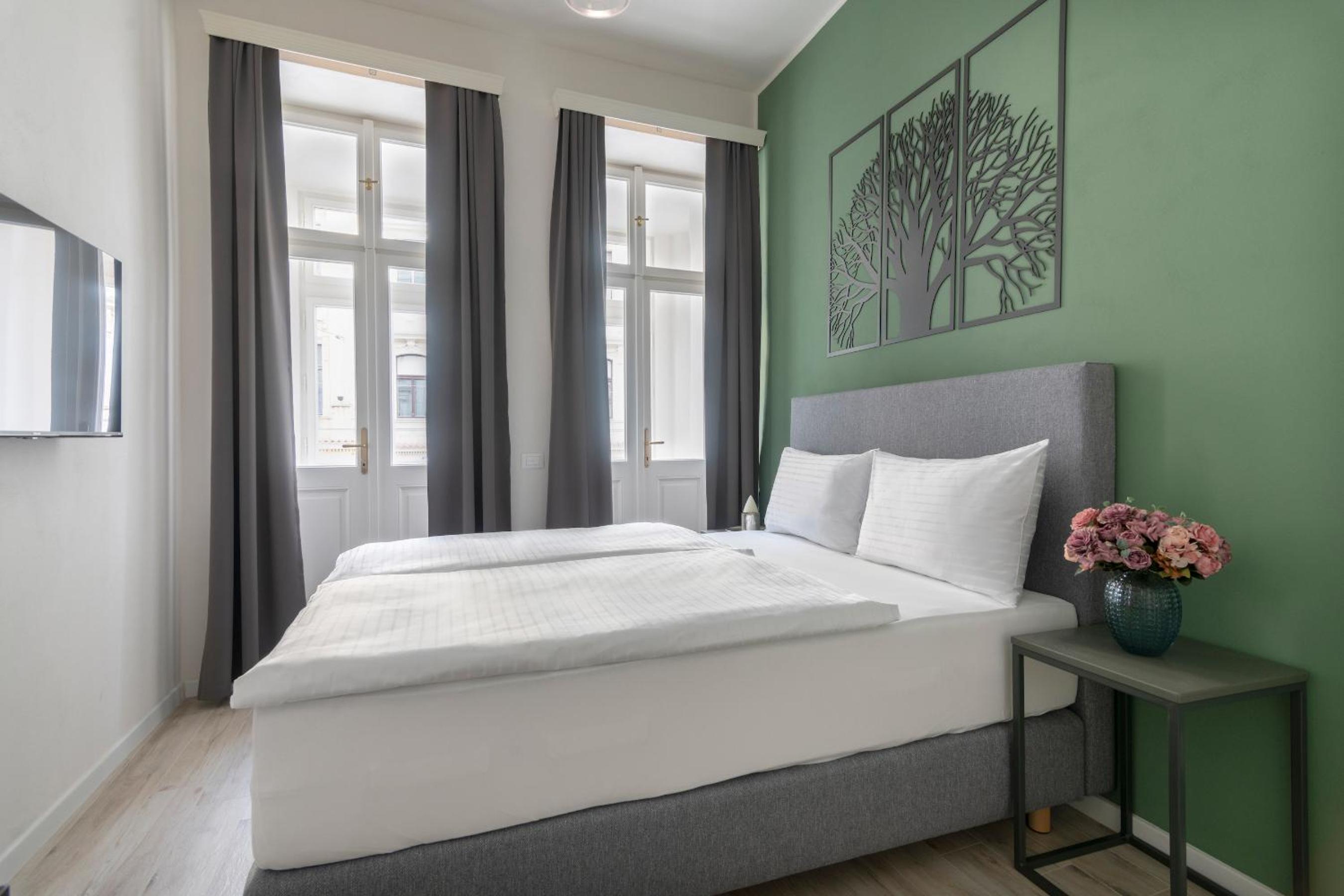 One Bedroom Apartment