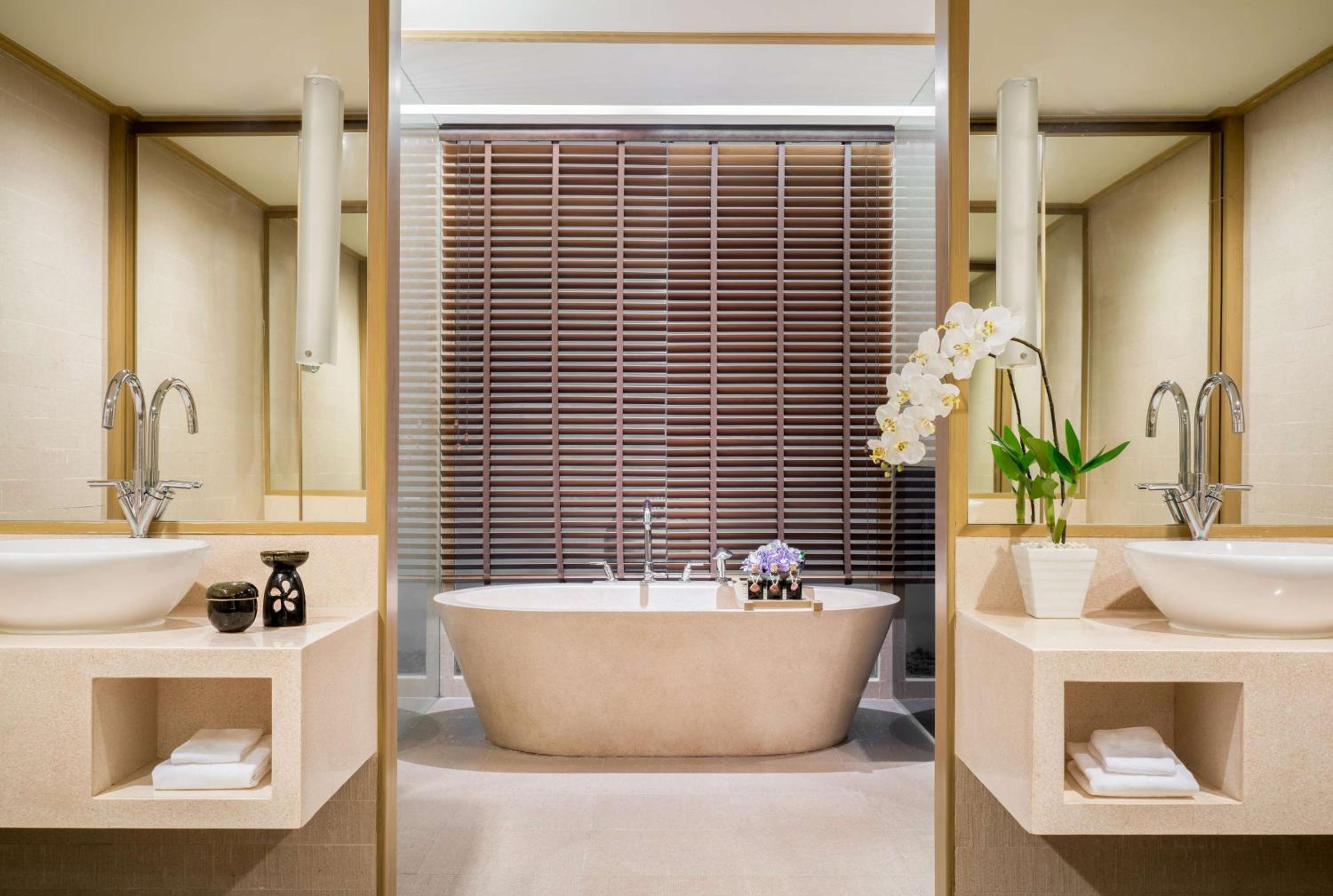 Terrace Junior Suite thumbnail 5