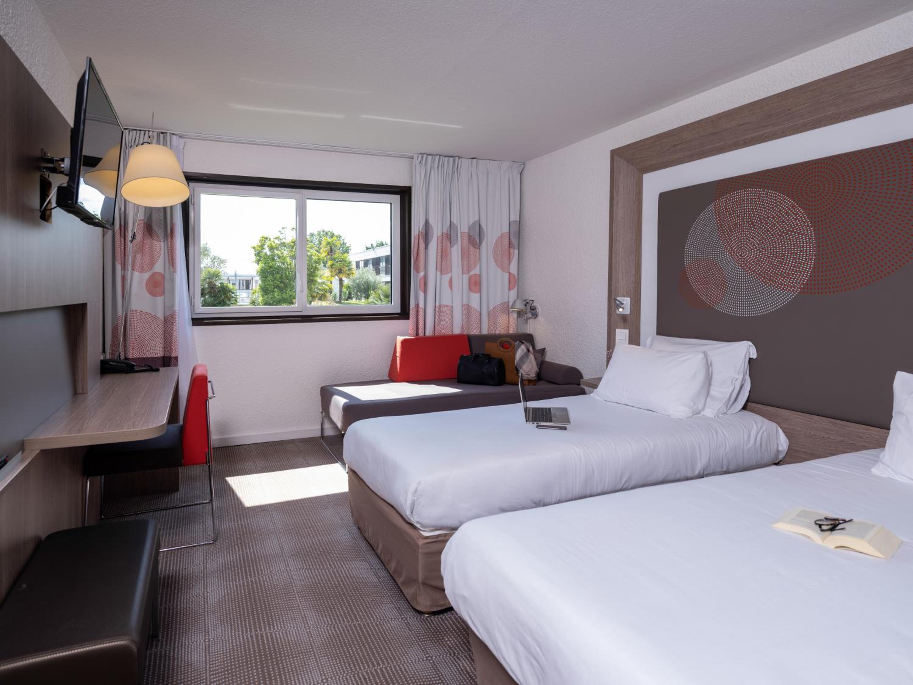 Executive Double Room with Sofa Bed - Photo 2