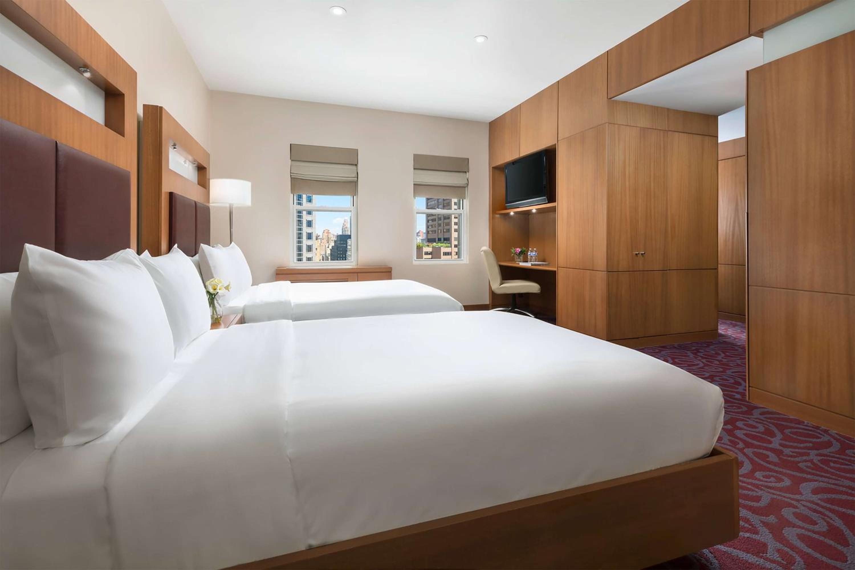 Superior Two Double Beds thumbnail 5