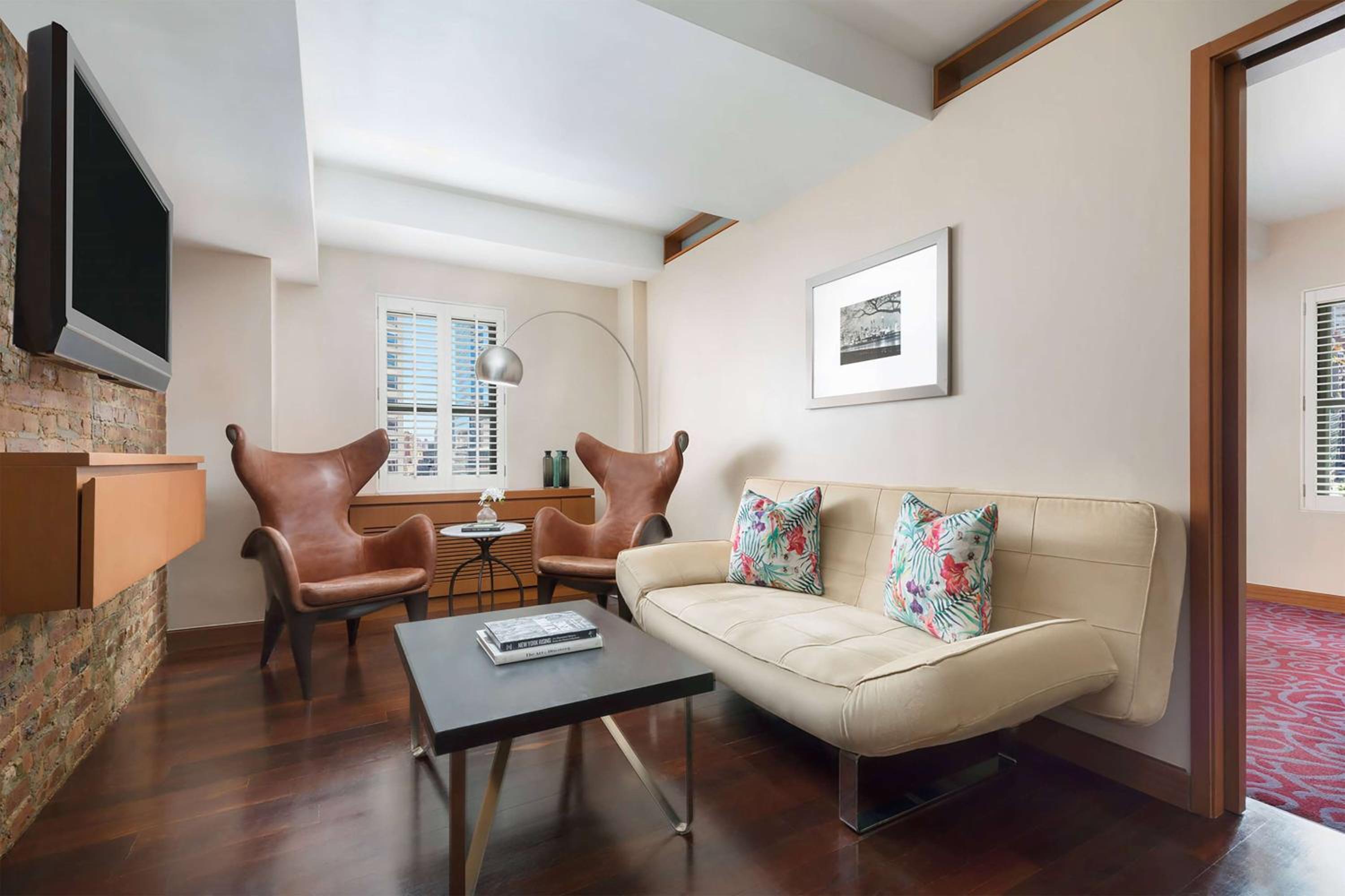 Carriage House Suite