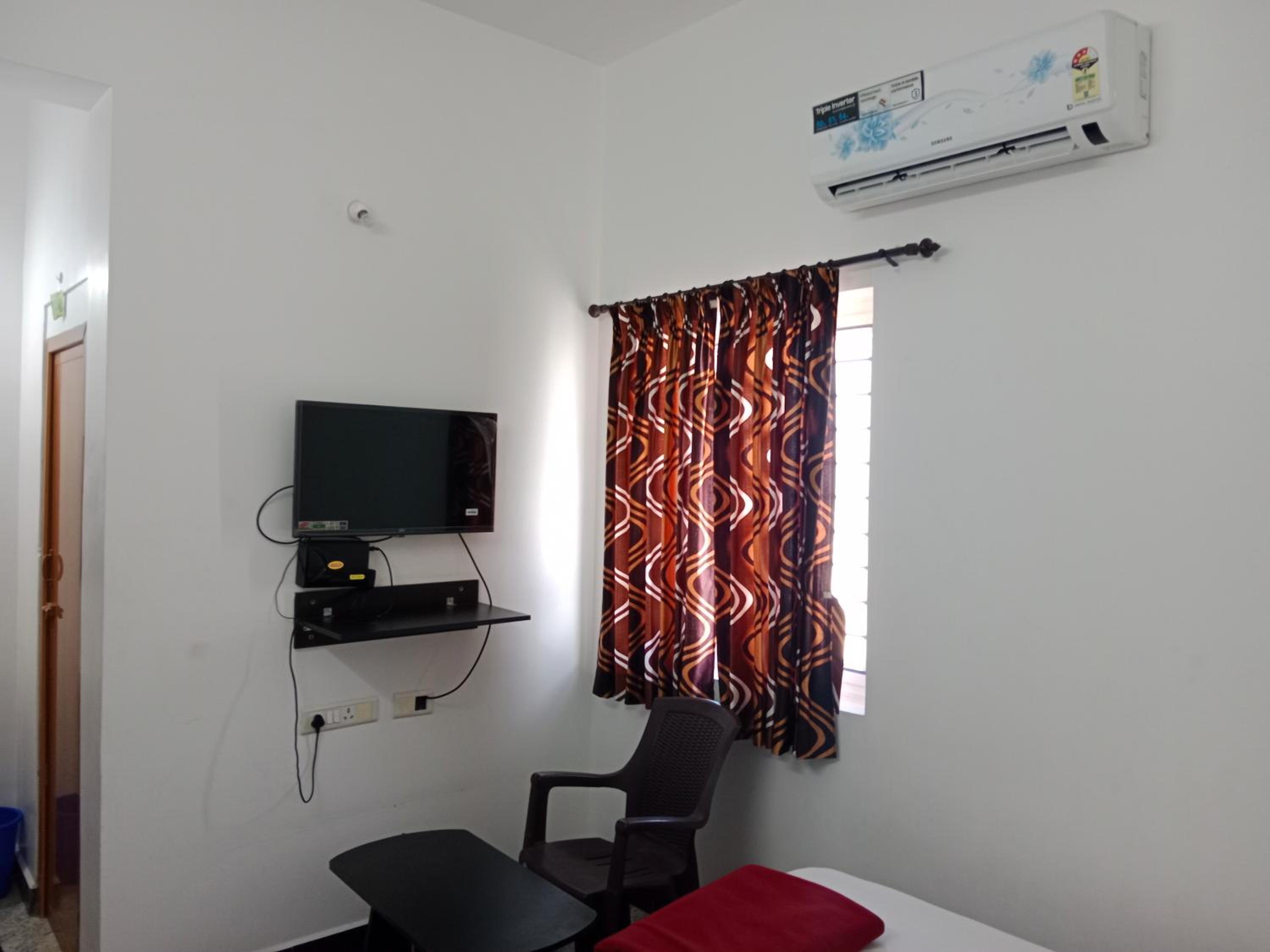 Budget Double Room photo 1