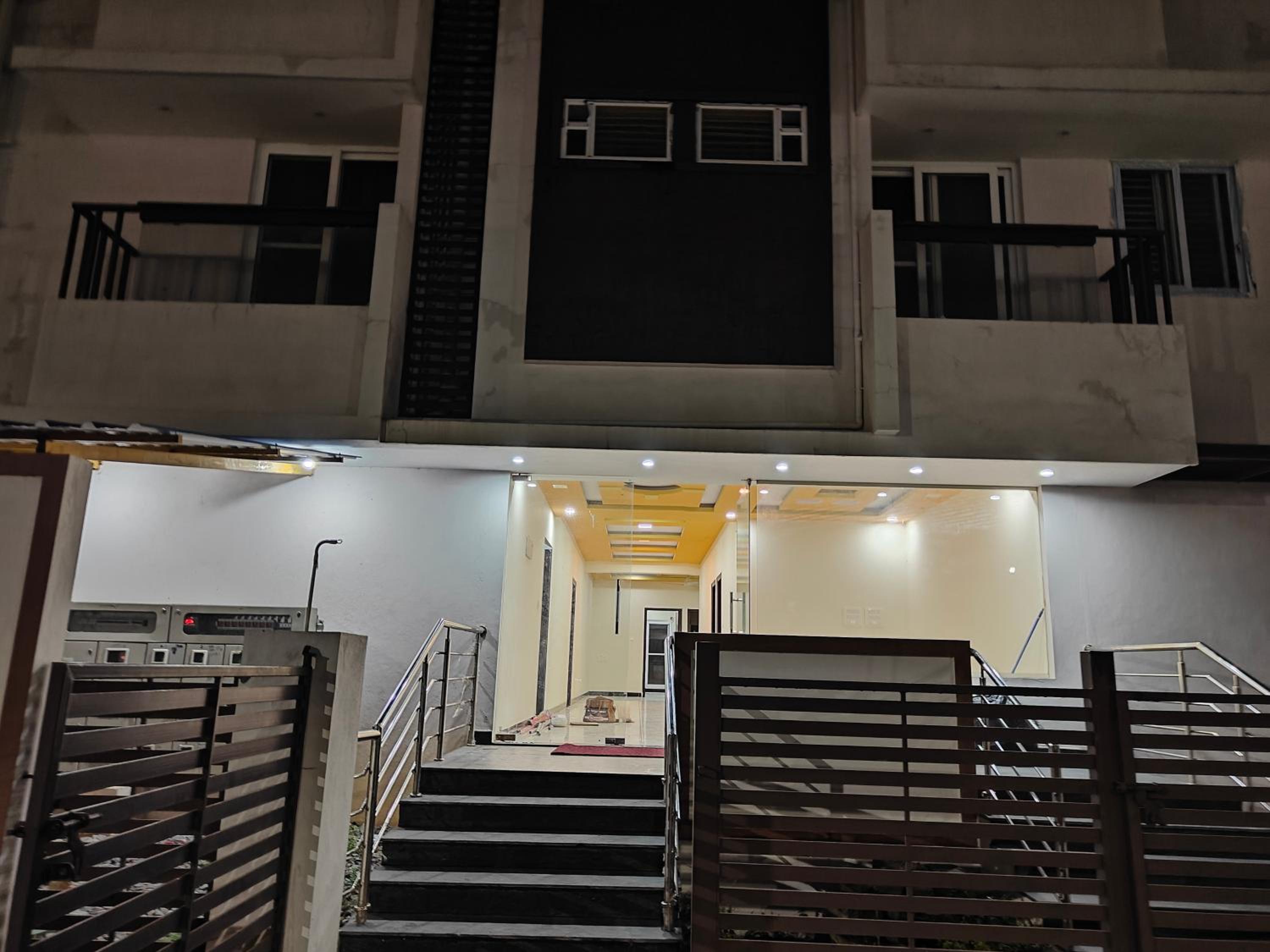 Superior Apartment photo 3