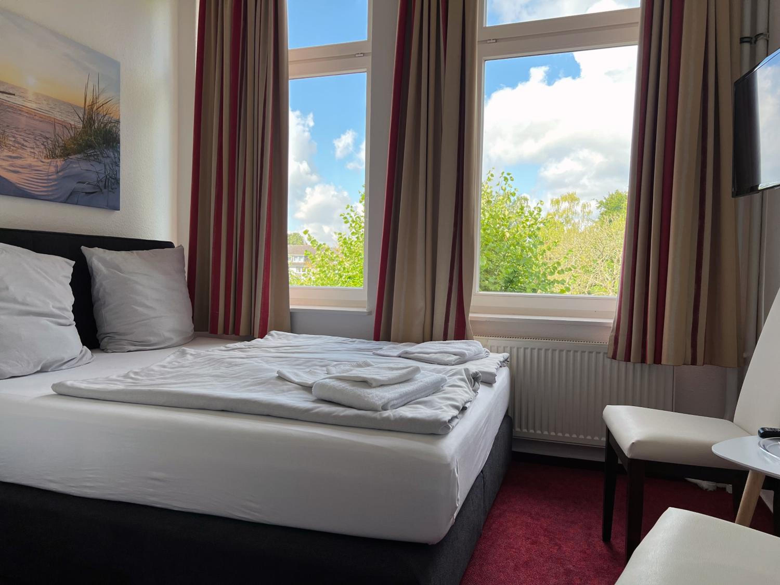 Kleines Doppelzimmer Landseite 15qm photo 1