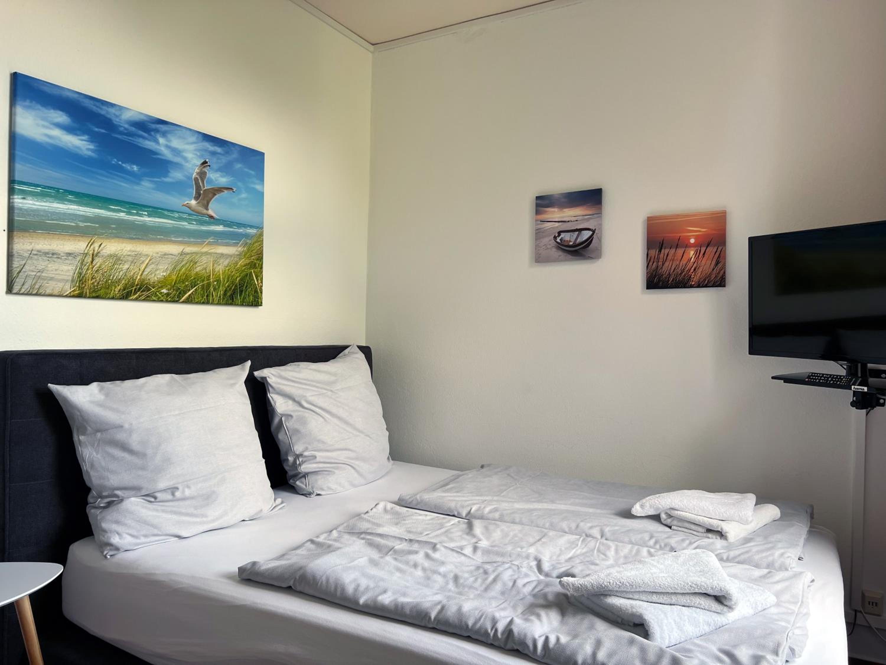 Kleines Doppelzimmer Landseite 15qm photo 2