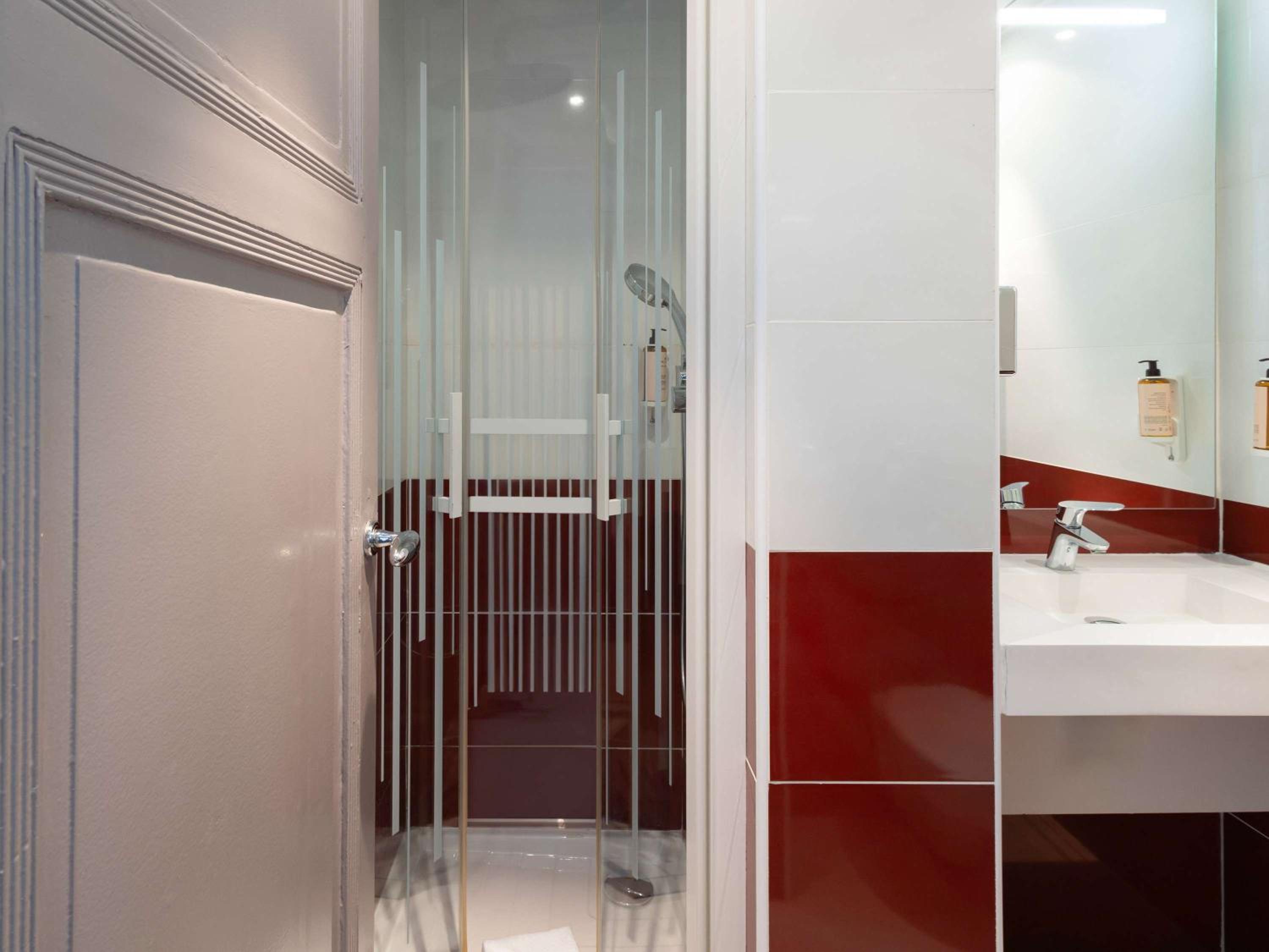 Classic Single Room - Photo 11