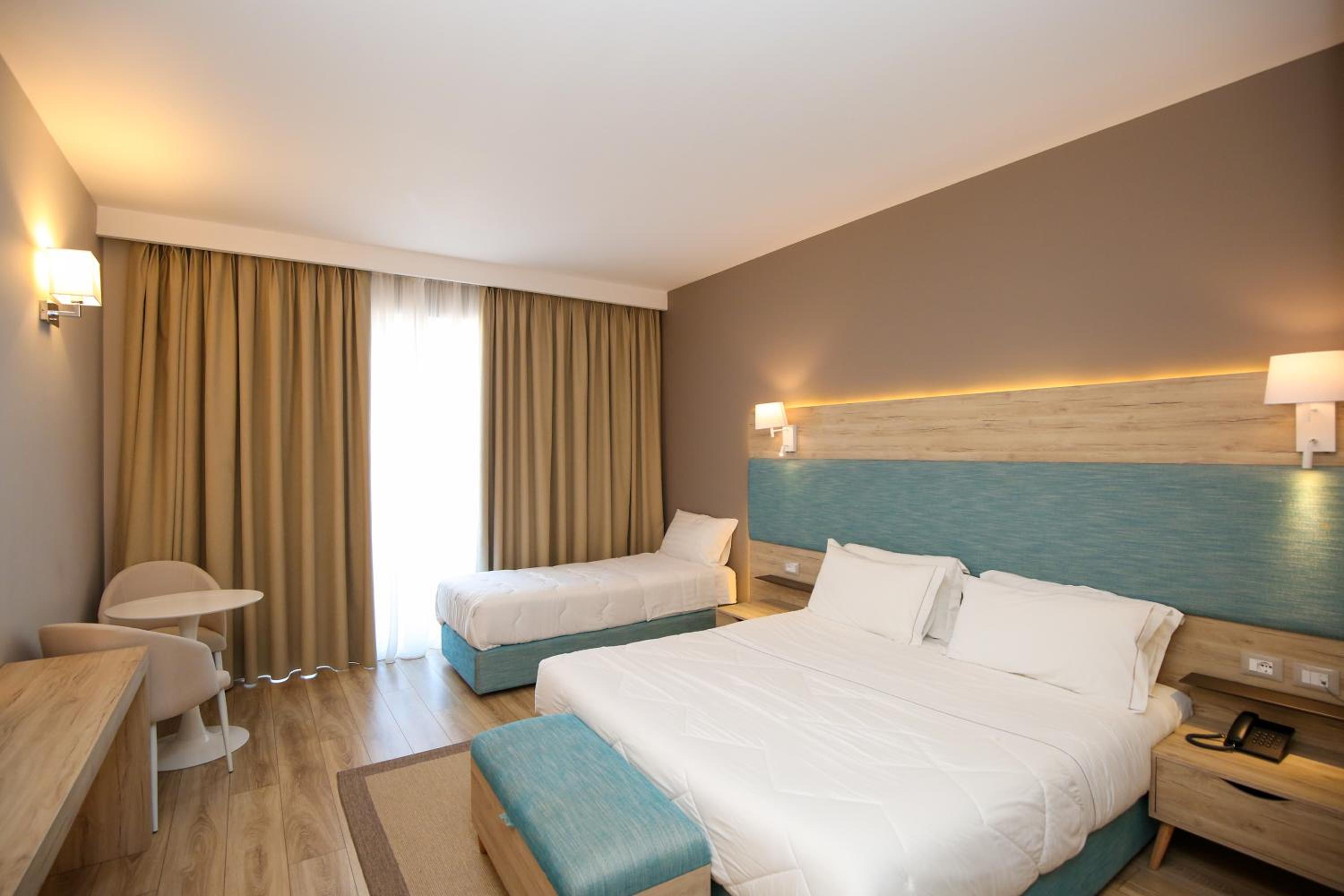 Comfort Triple Room