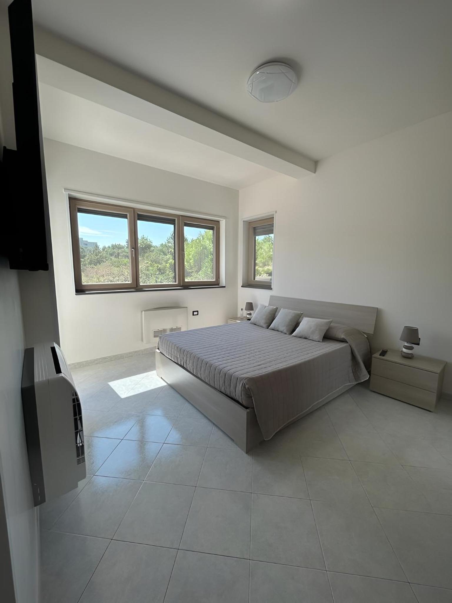 Queen Room with Balcony photo 1