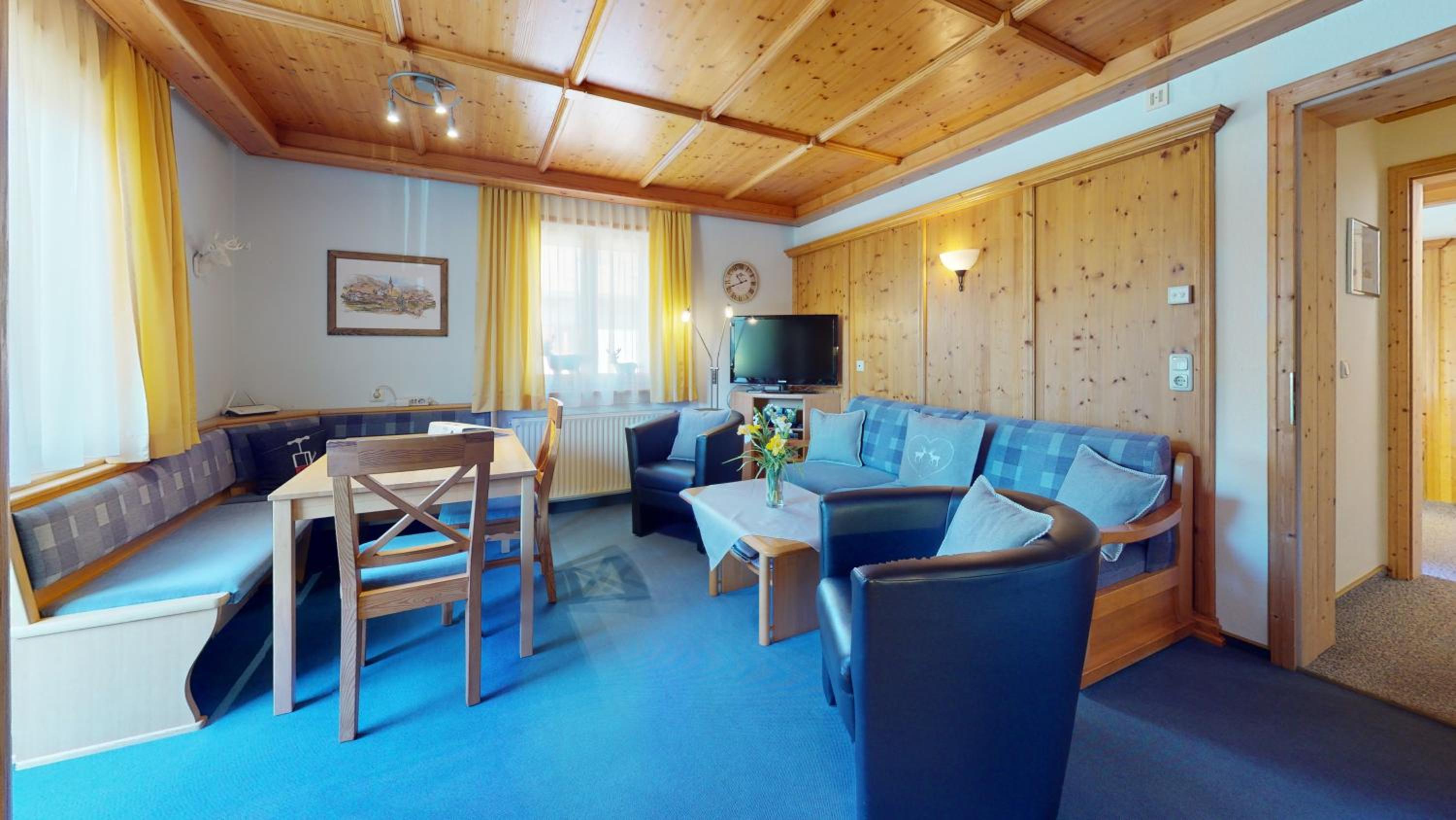 Two-Bedroom Apartment with Balcony photo 3