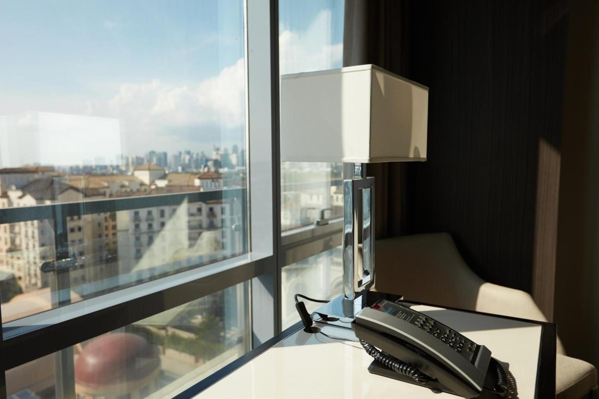 Premier Twin with Rooftop Pool Access photo 2