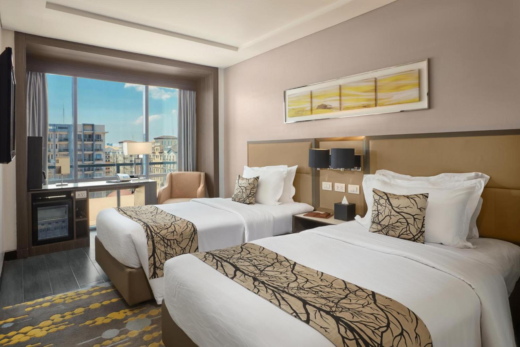 Premier Twin with Rooftop Pool Access photo 1