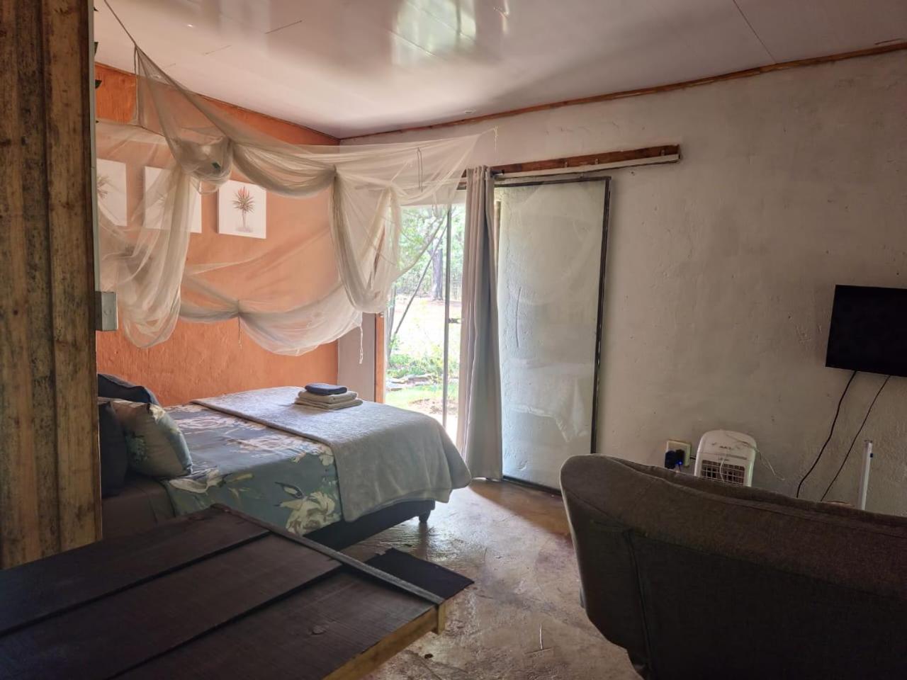 One-Bedroom Apartment - Photo 35