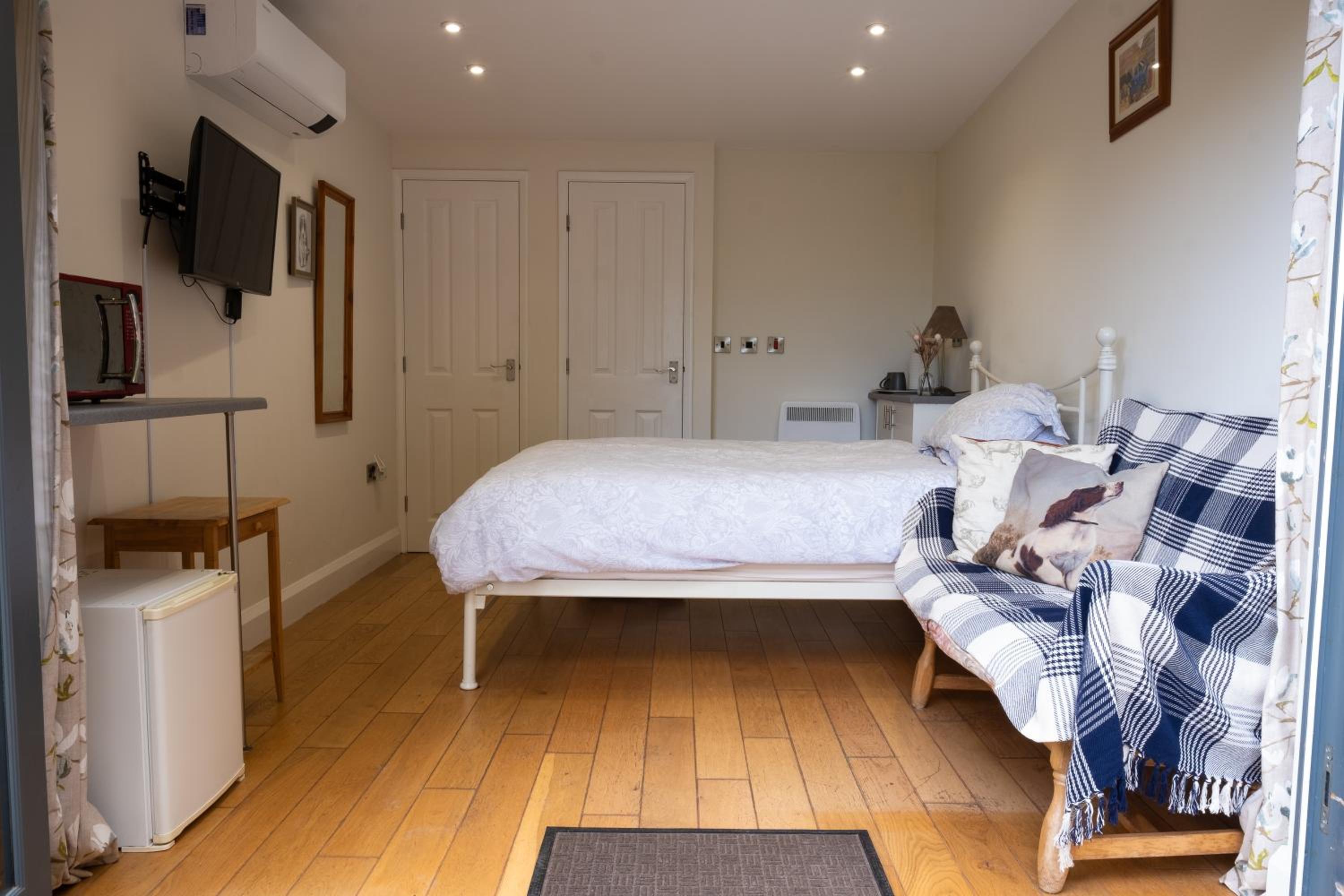 Double Room with Garden View - Photo 6