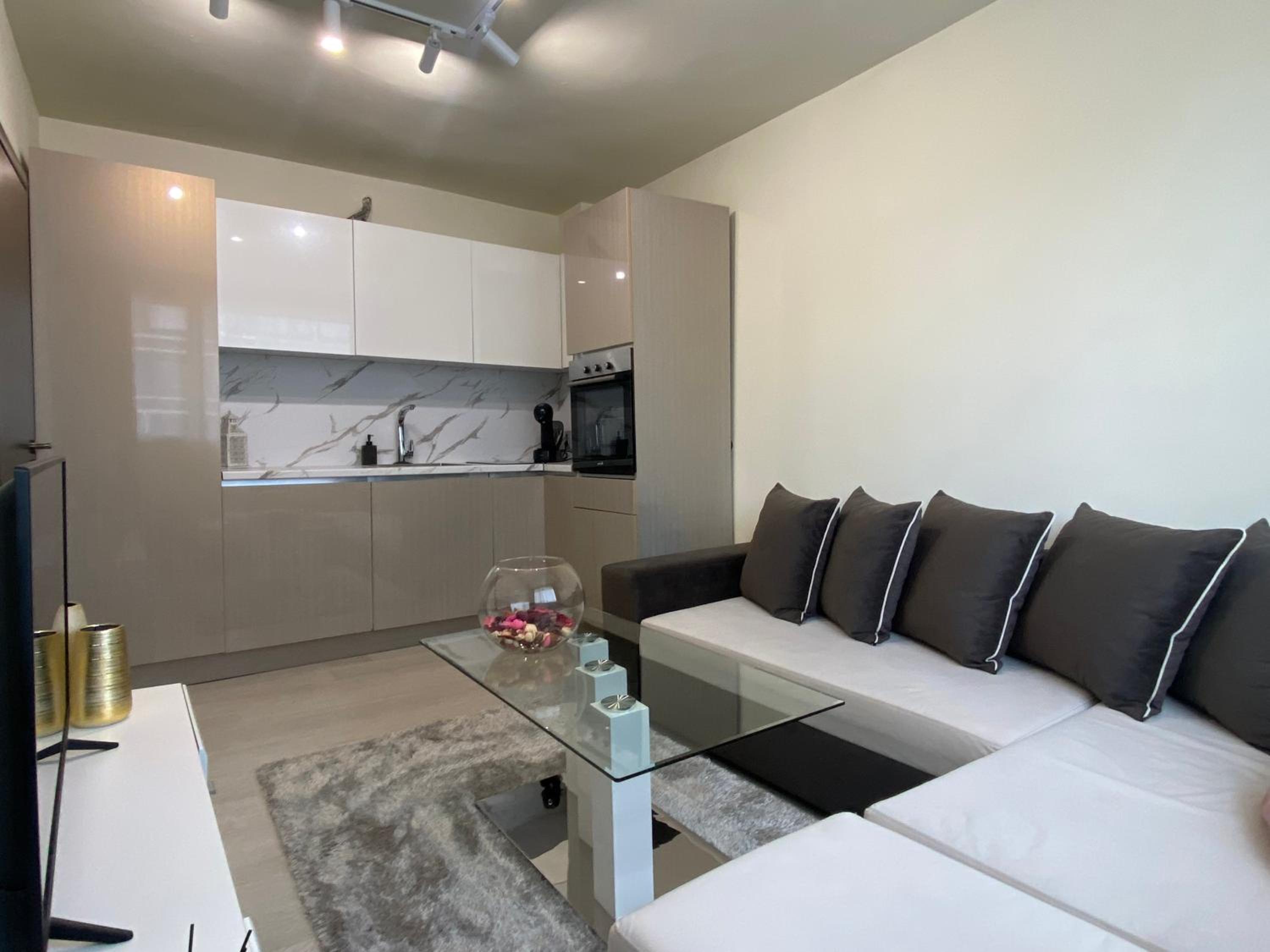 One-Bedroom Apartment - Photo 17