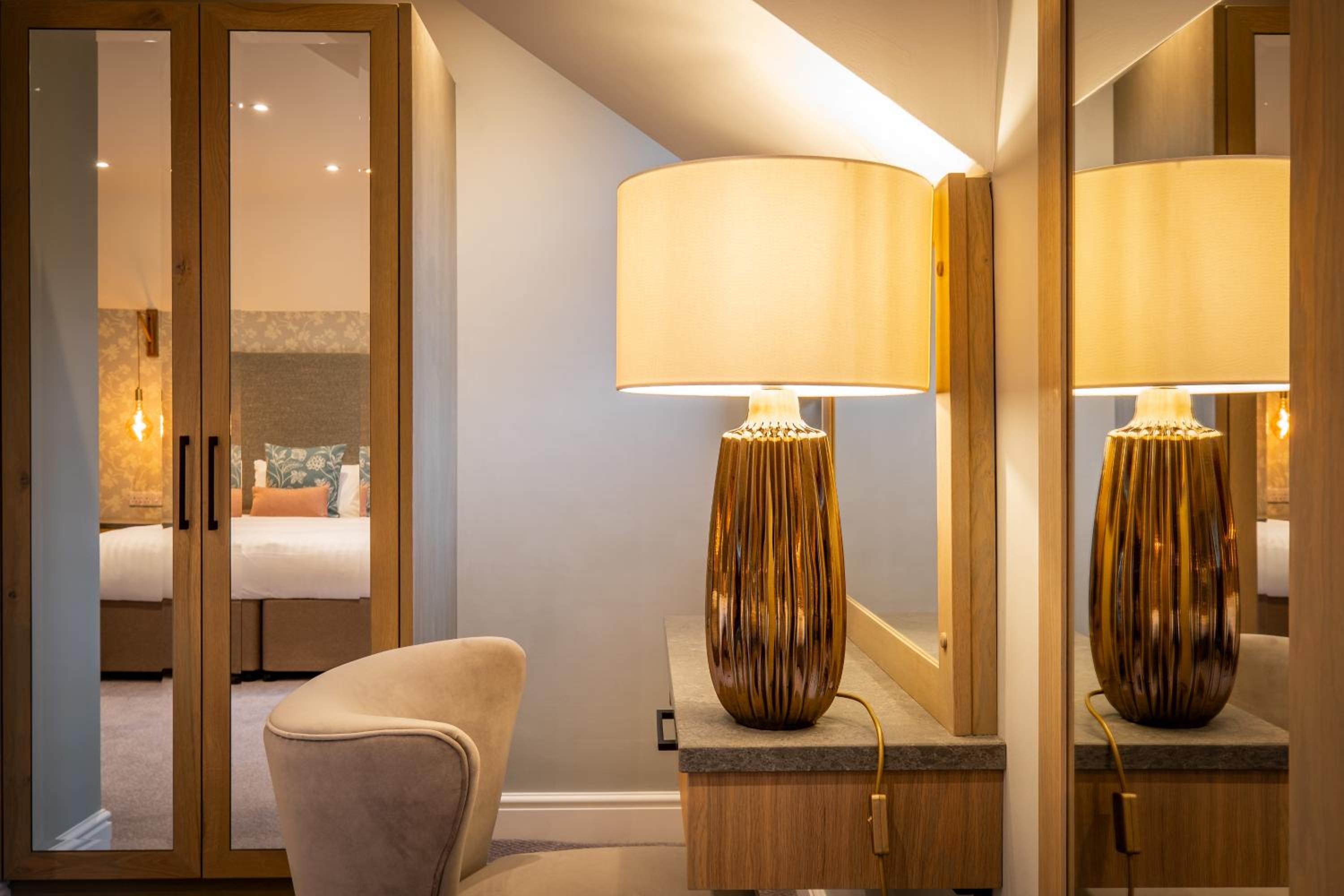 Double or Twin Room with Private Bathroom - Photo 11