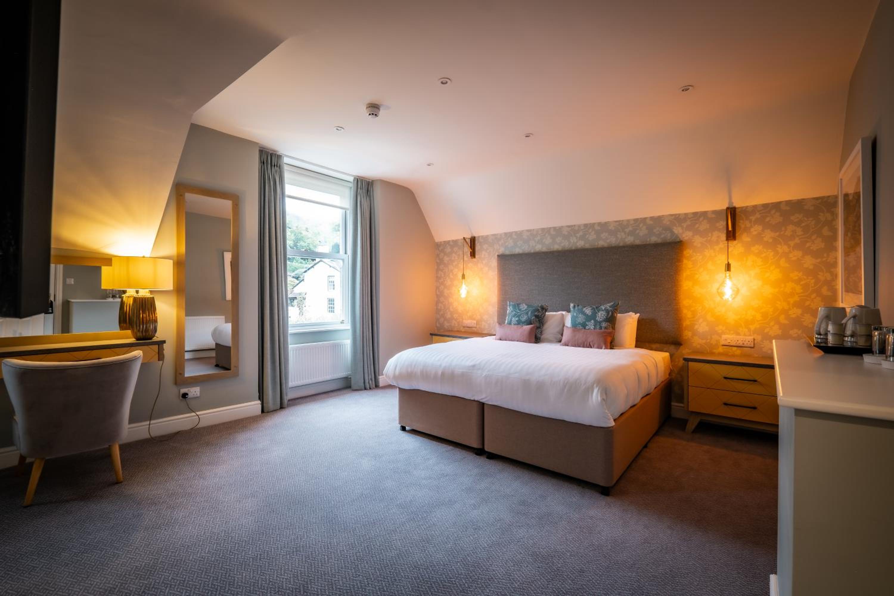 Double or Twin Room with Private Bathroom - Photo 20