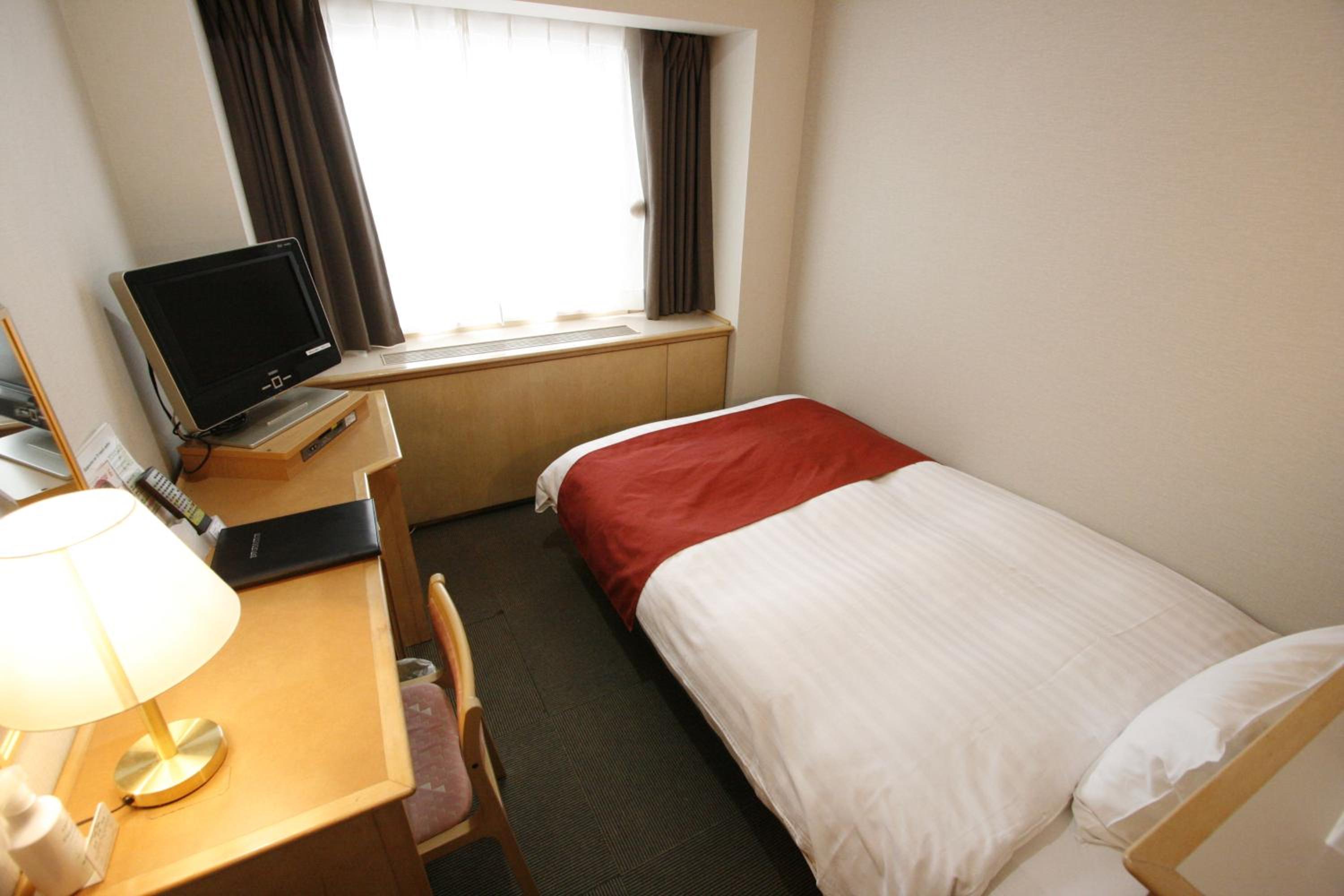 Double Room with Small Double Bed - Non-Smoking photo 3